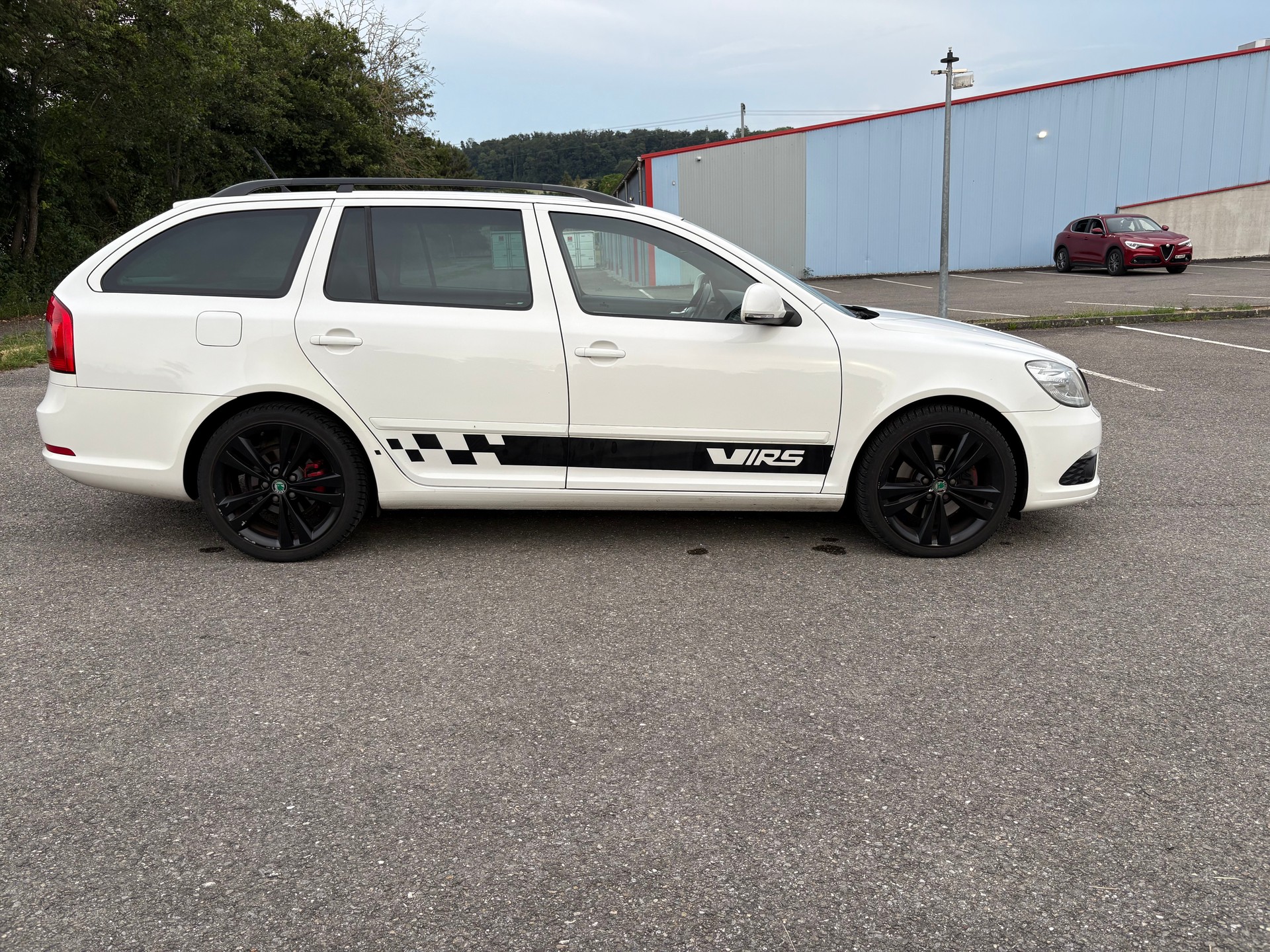 SKODA Octavia Combi 2.0 TSI RS-image-6