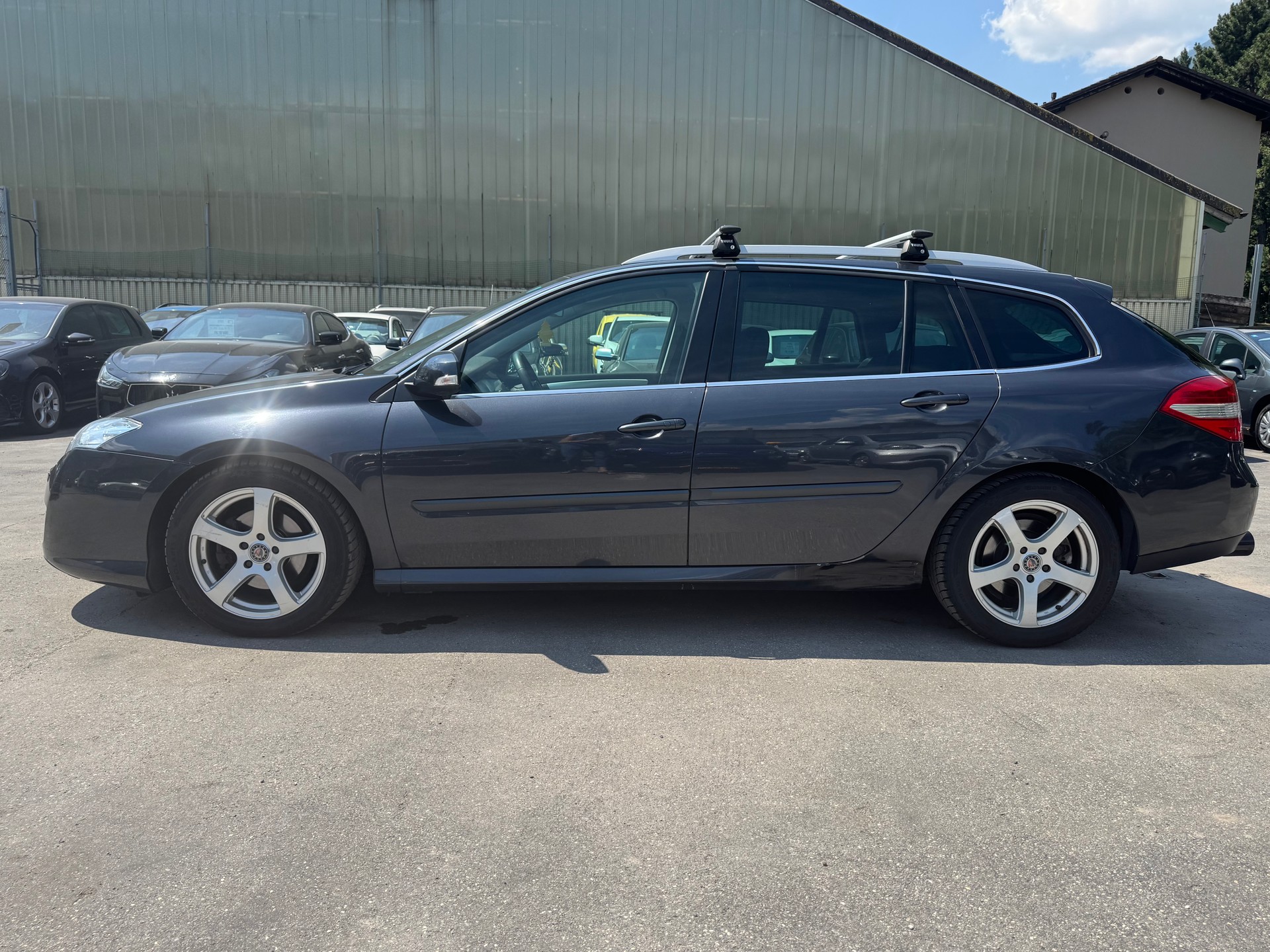 RENAULT Laguna Grandtour 2.0 16V T Dynamique Automatic-image-7