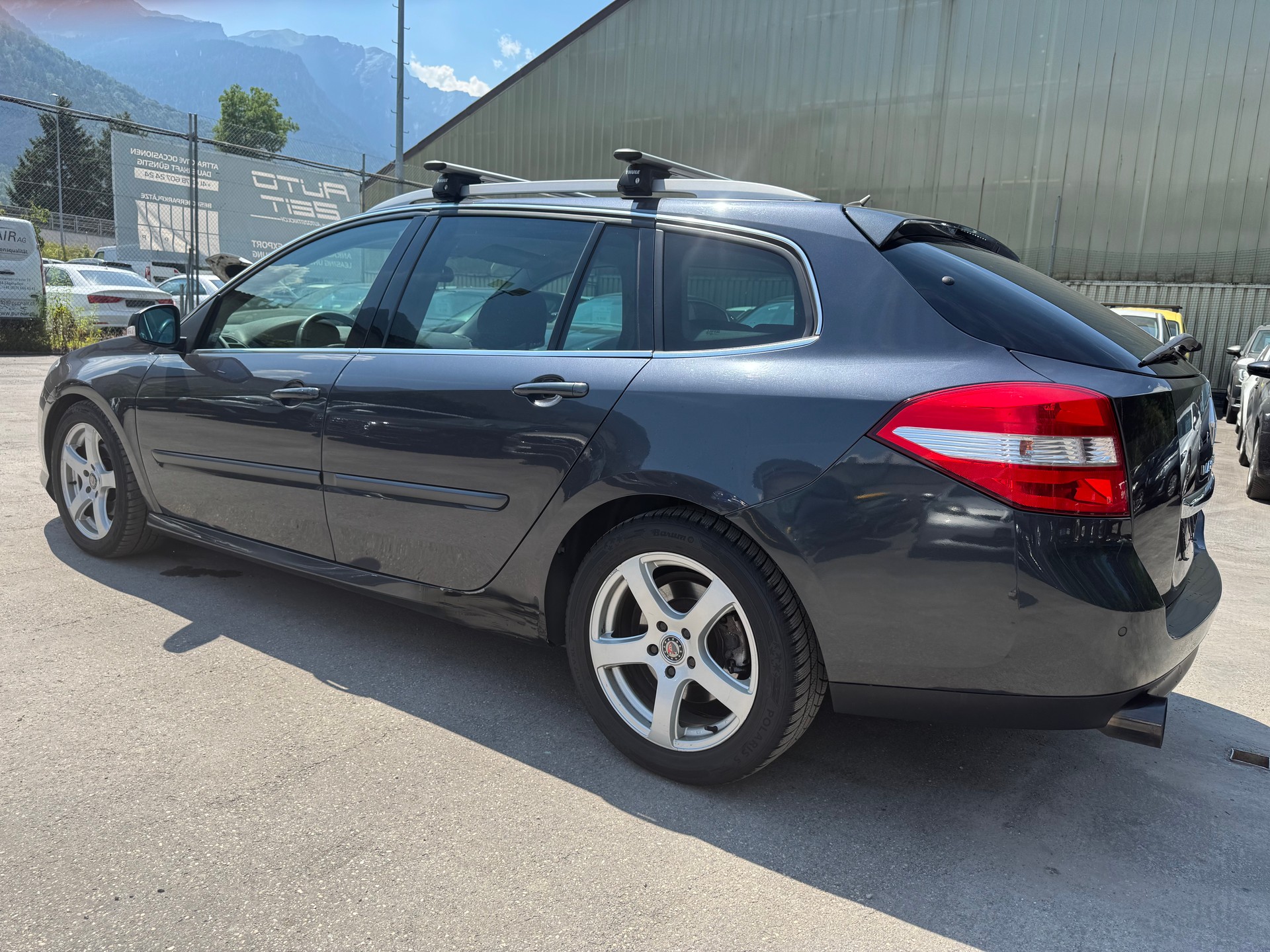 RENAULT Laguna Grandtour 2.0 16V T Dynamique Automatic-image-6