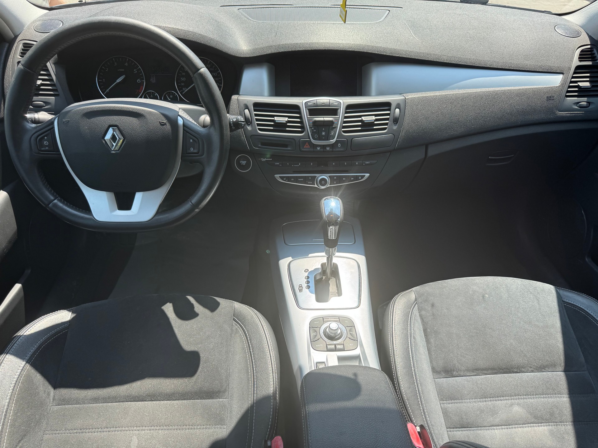 RENAULT Laguna Grandtour 2.0 16V T Dynamique Automatic-image-11