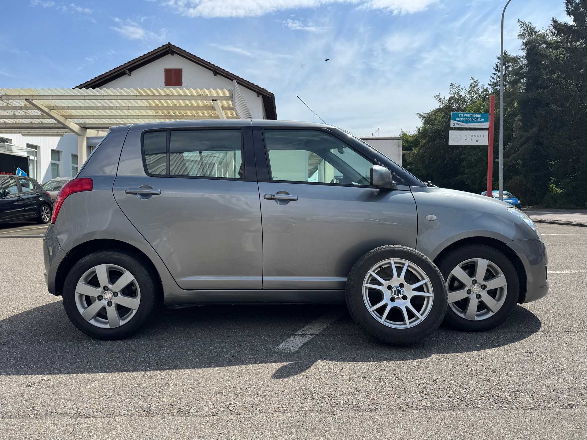 SUZUKI Swift 1.5i 16V VVT GL Top-image-0