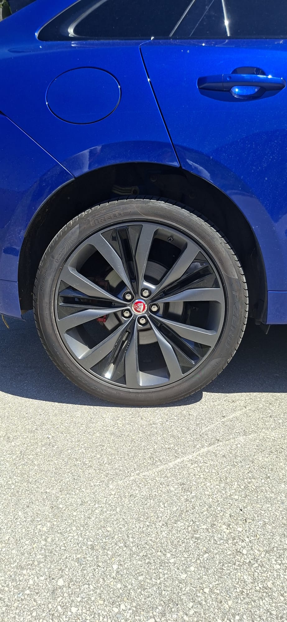 JAGUAR 3.0 V6 D First Edition AWD-image-4