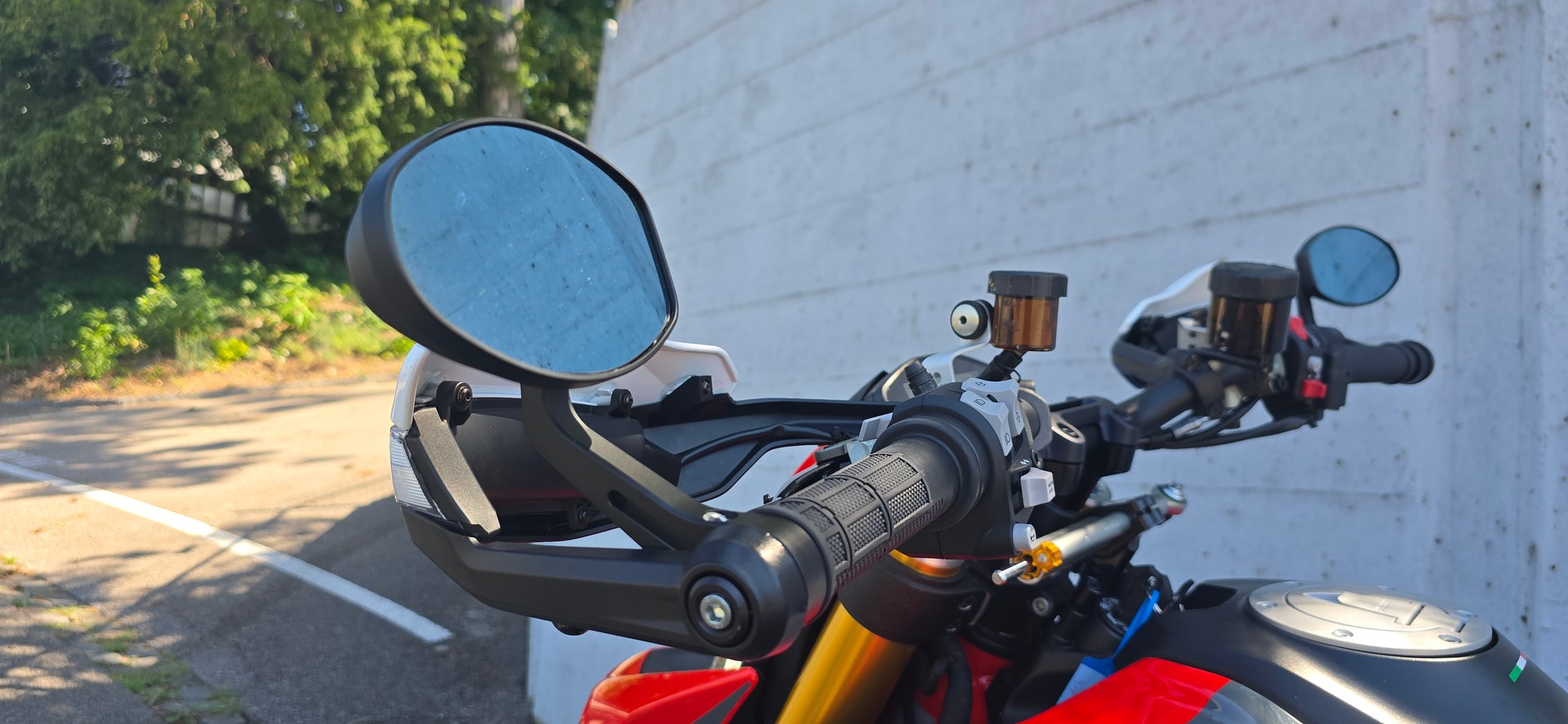 DUCATI Hypermotard 950 SP-image-15