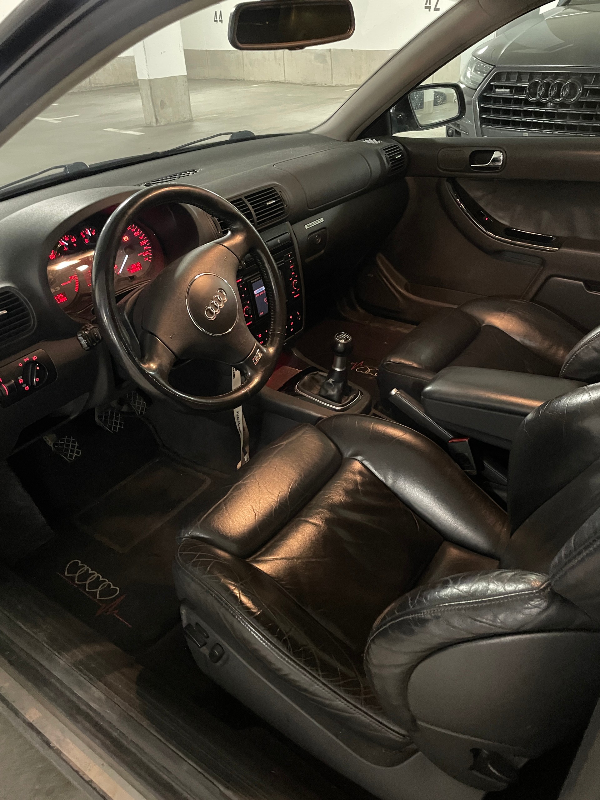 AUDI 1.8 20V Turbo 210 quattro-image-2