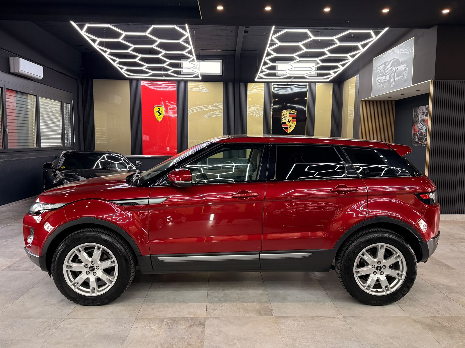 LAND ROVER Range Rover Evoque 2.2 TD4 Pure AT6-image-7