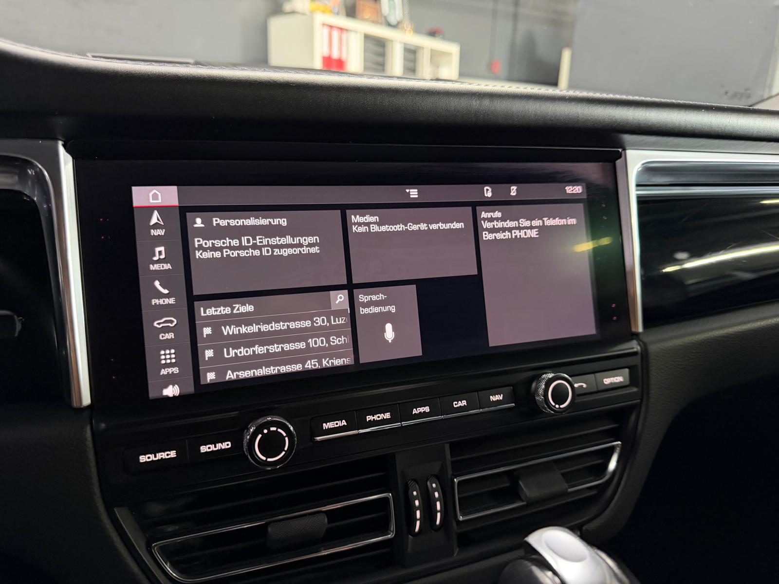 PORSCHE Macan S Limited White&Black Performance PDK 2Jahre Garantie-image-18