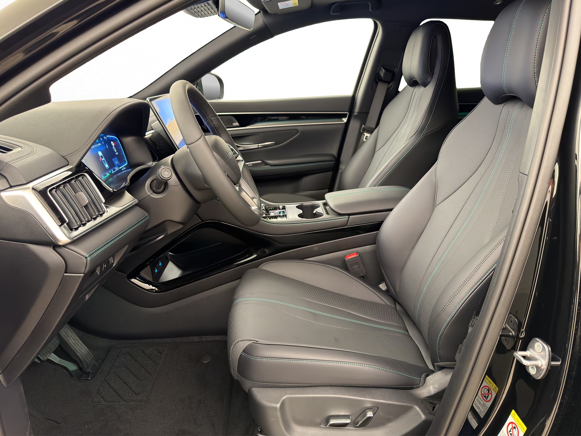 BYD Seal U DM-i Design AWD-image-7