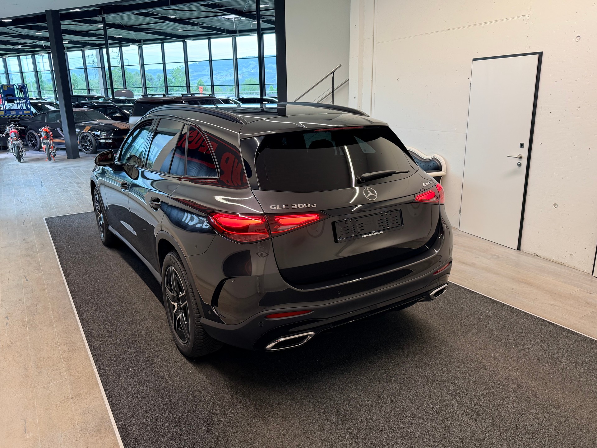 MERCEDES-BENZ GLC 300 d 4Matic 9G-Tronic-image-8