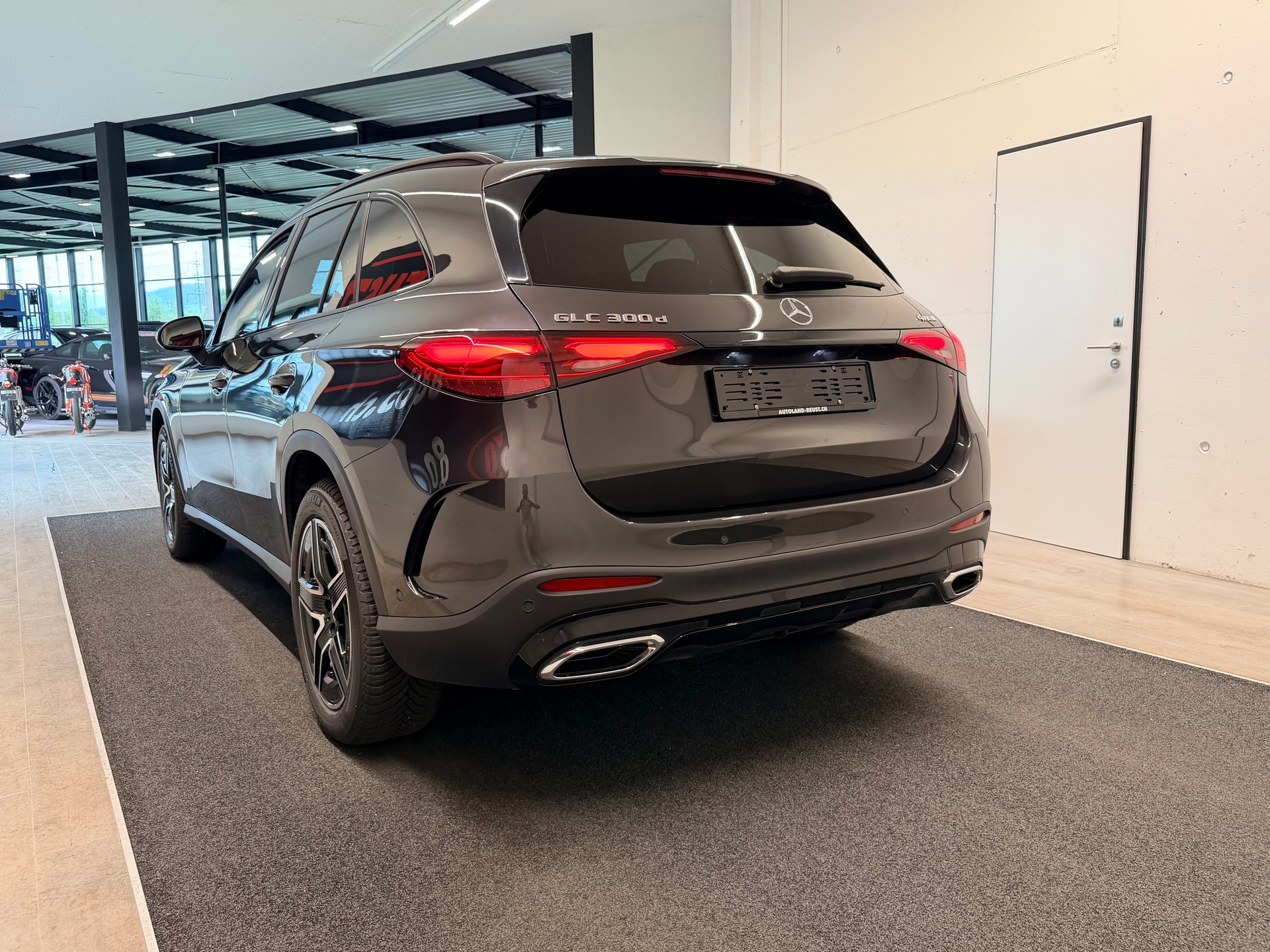 MERCEDES-BENZ GLC 300 d 4Matic 9G-Tronic-image-7