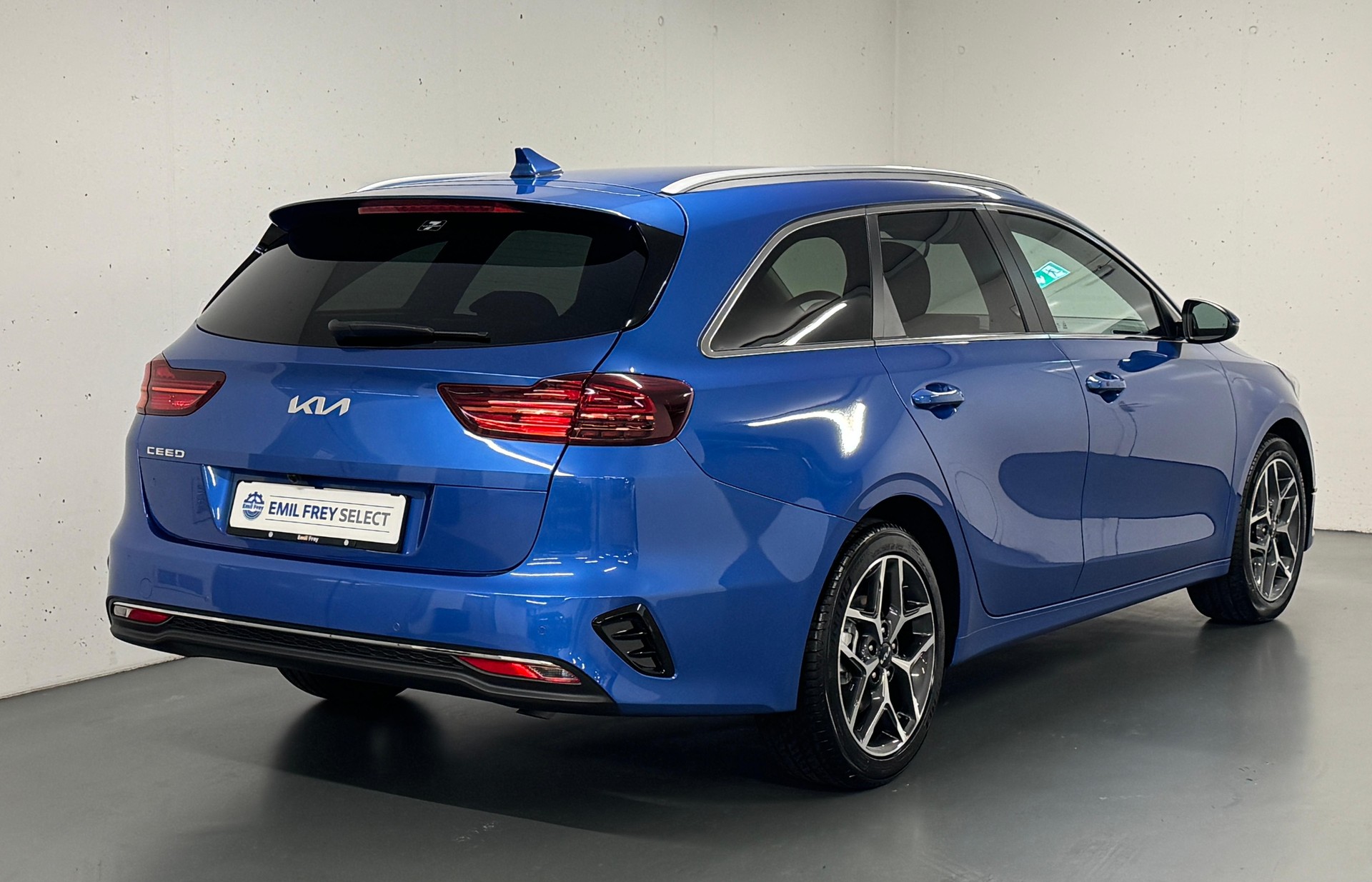 KIA Ceed SW 1.5 T-GDi MHEV Power-image-12