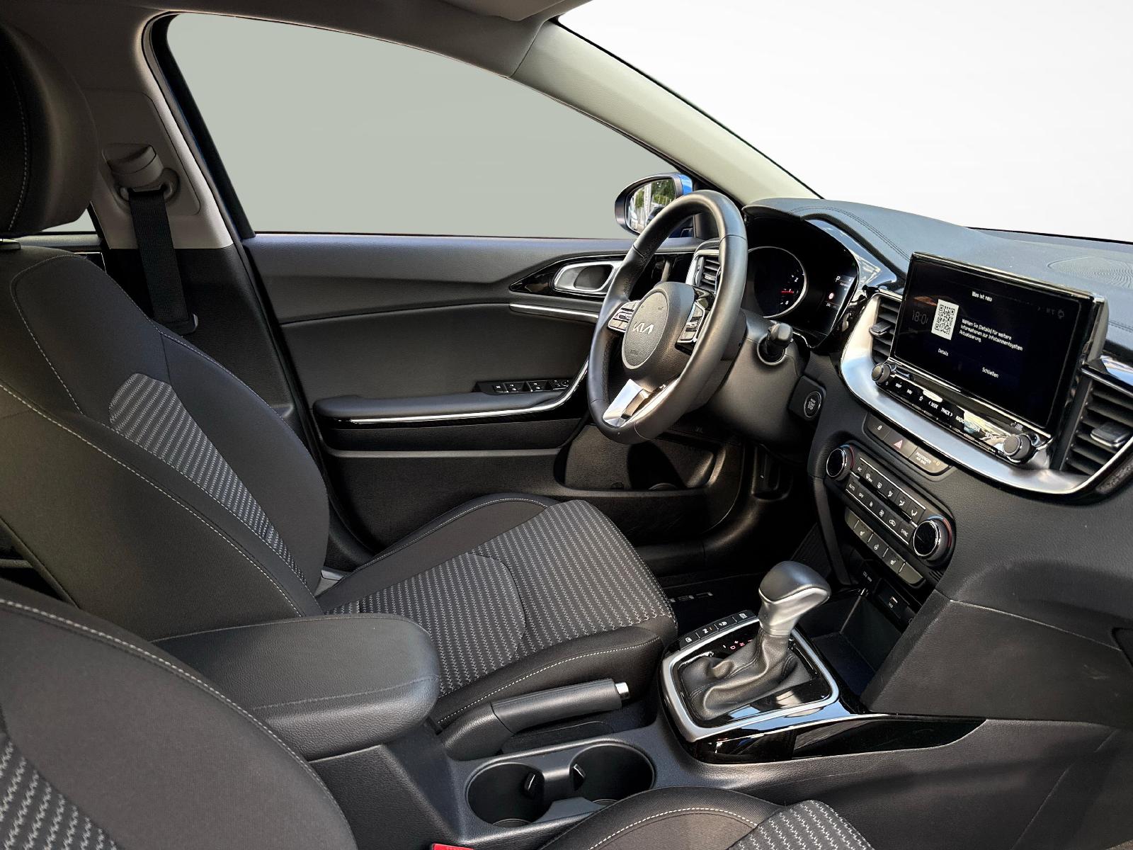KIA Ceed SW 1.5 T-GDi MHEV Power-image-9