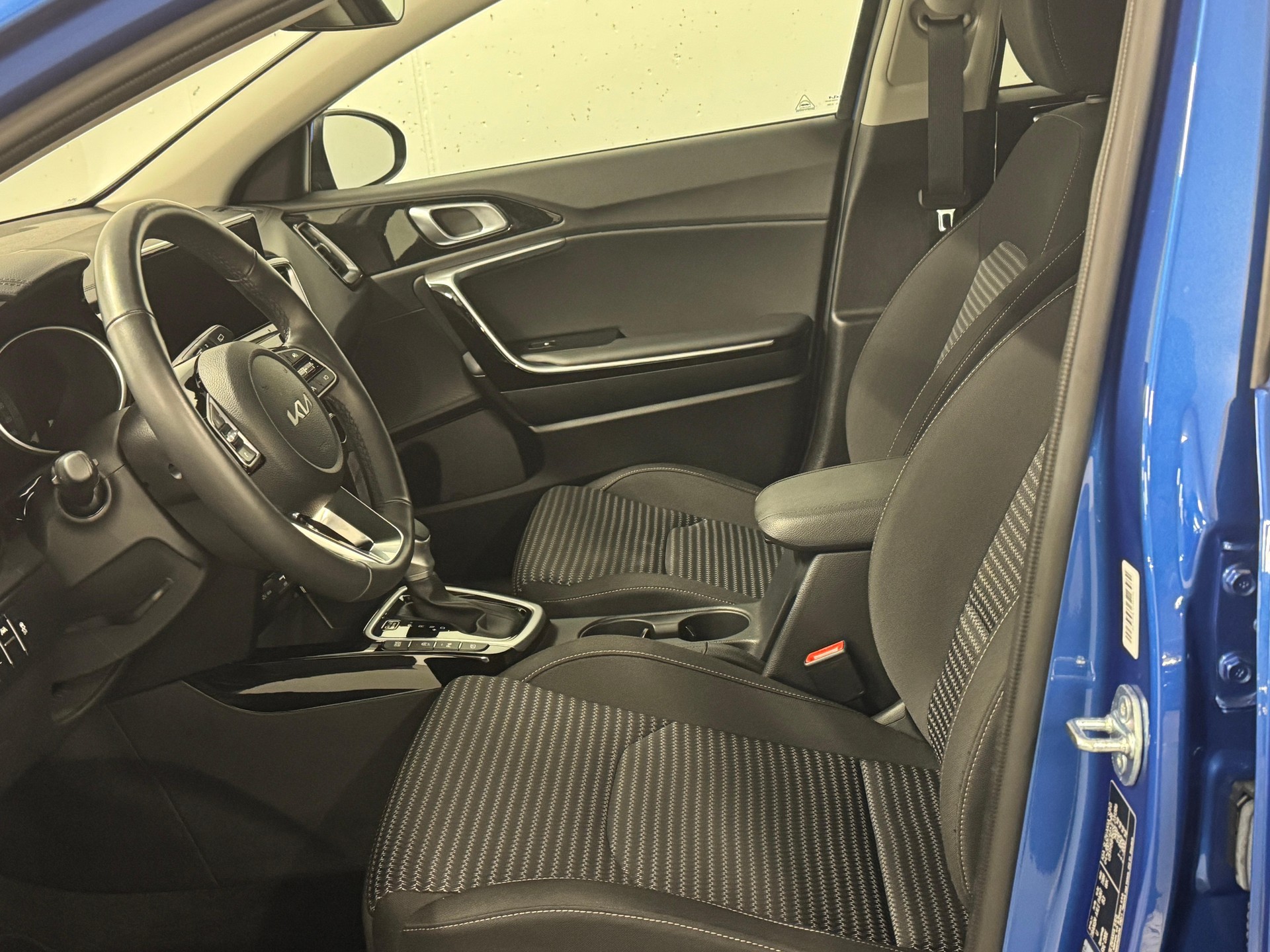 KIA Ceed SW 1.5 T-GDi MHEV Power-image-4