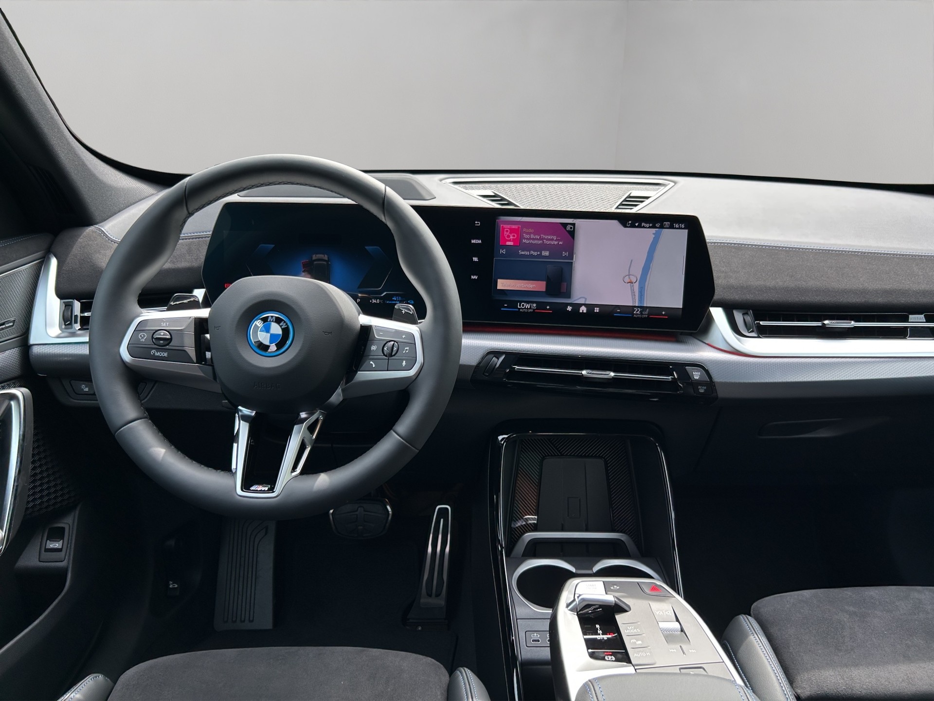 BMW X1 xDrive 30e M Sport-image-13