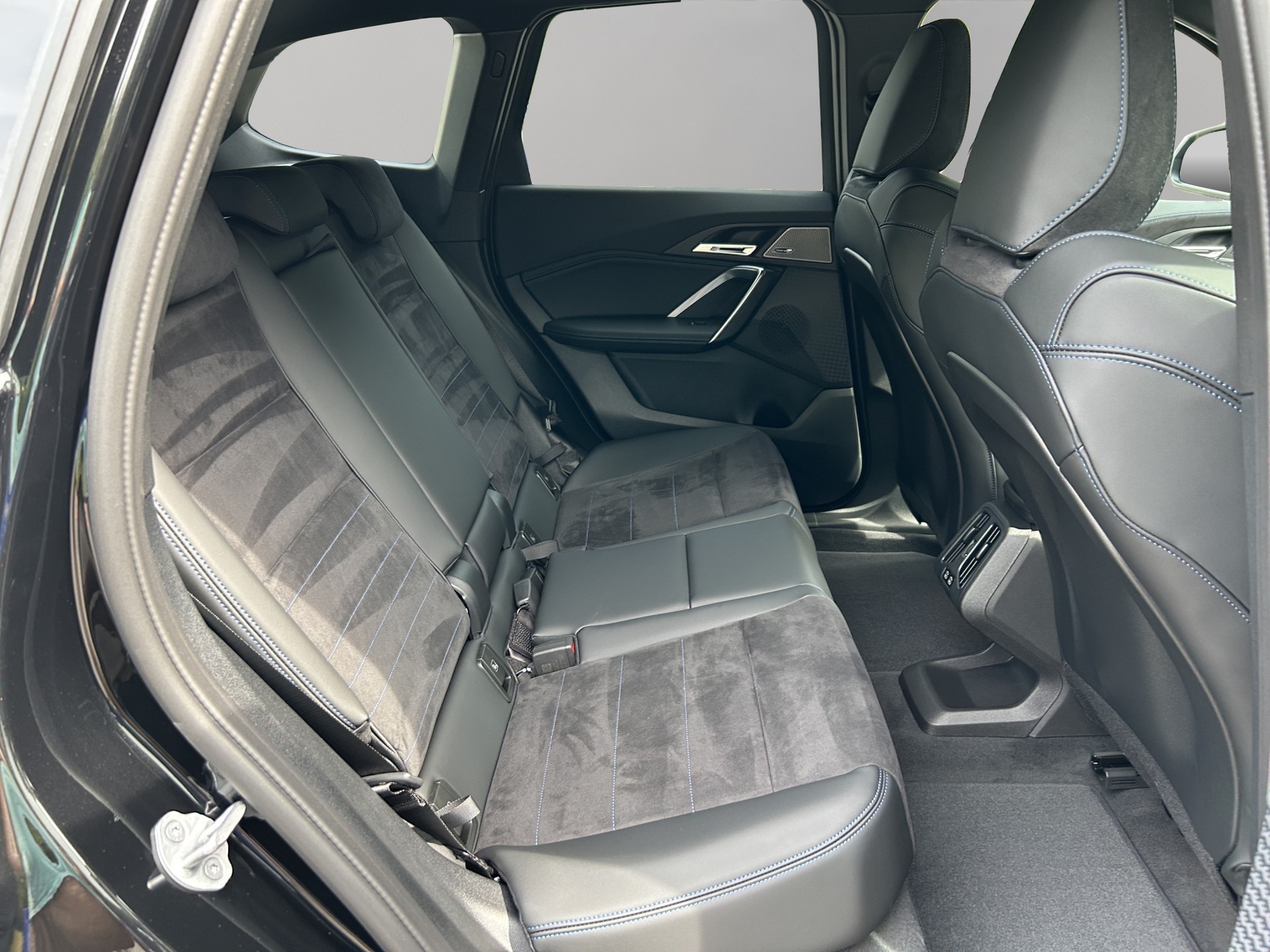 BMW X1 xDrive 30e M Sport-image-19