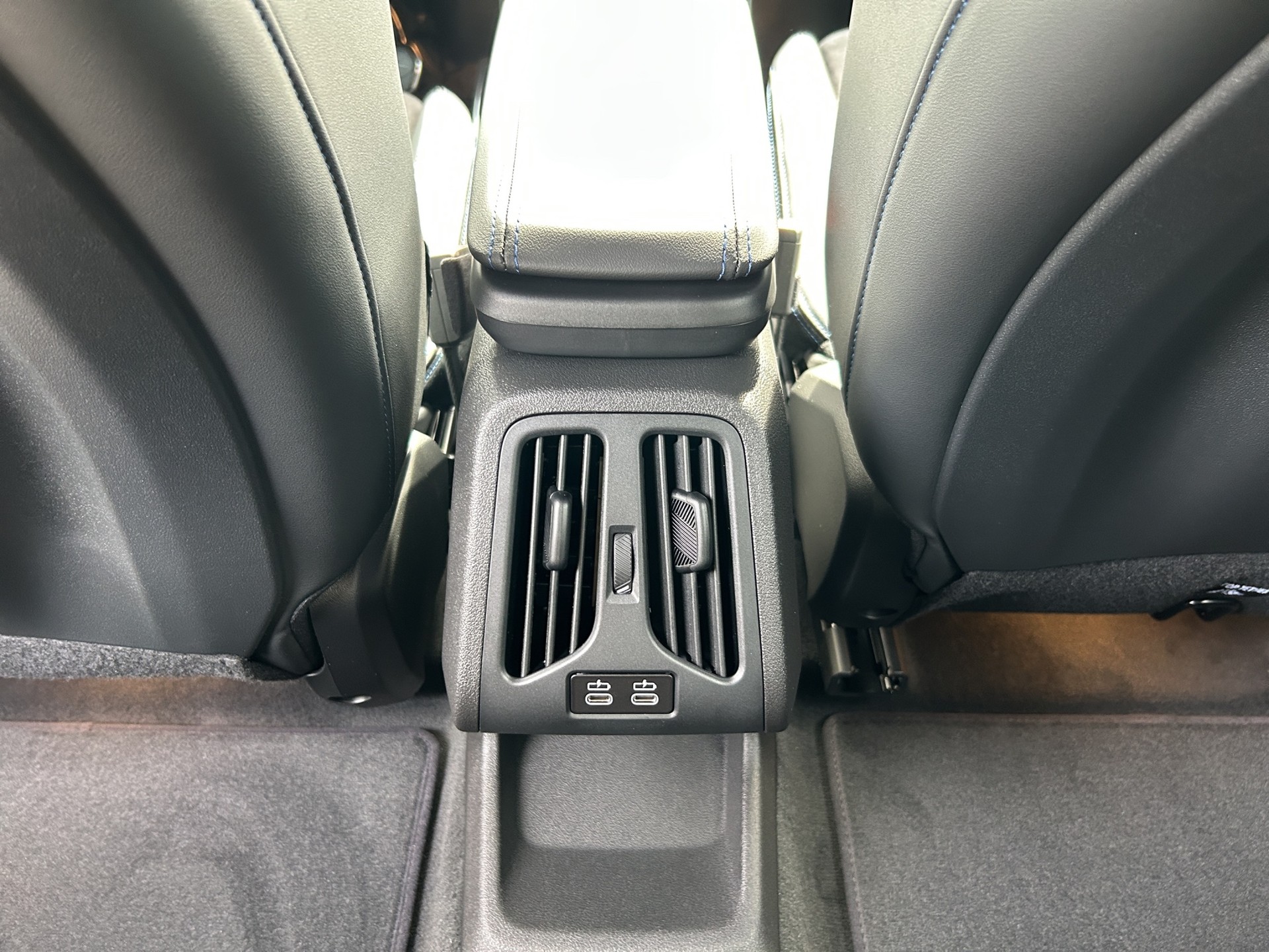 BMW X1 xDrive 30e M Sport-image-15