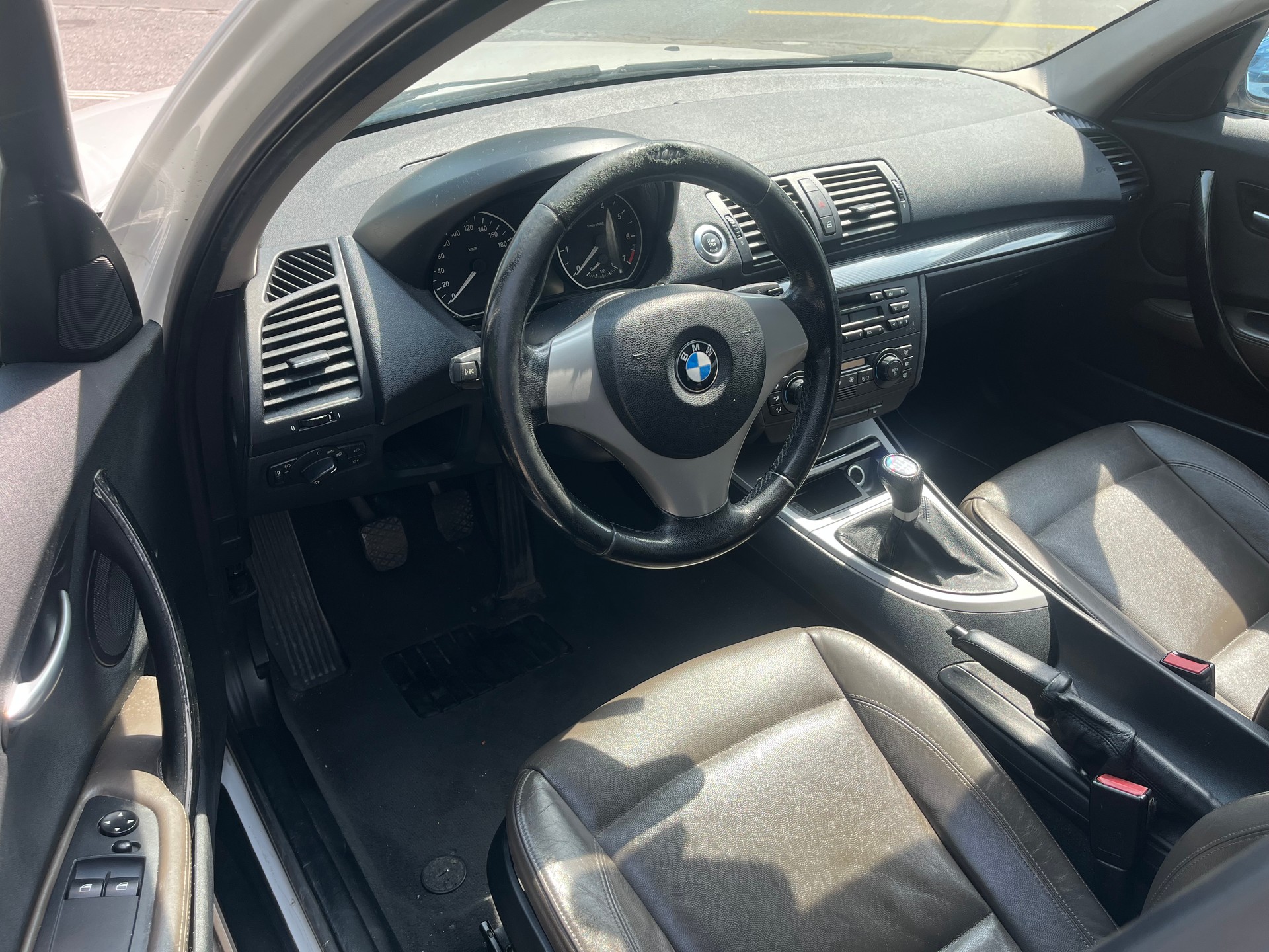 BMW 116i-image-8