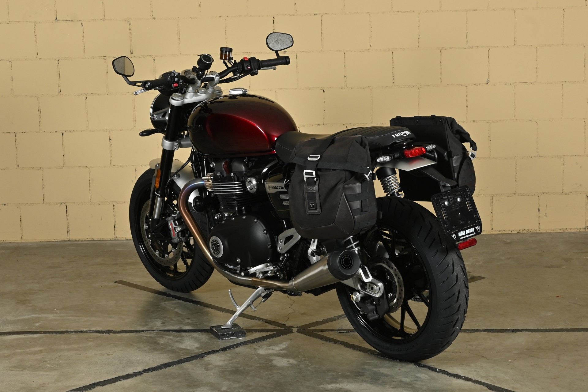 TRIUMPH Speed Twin 1200-image-4