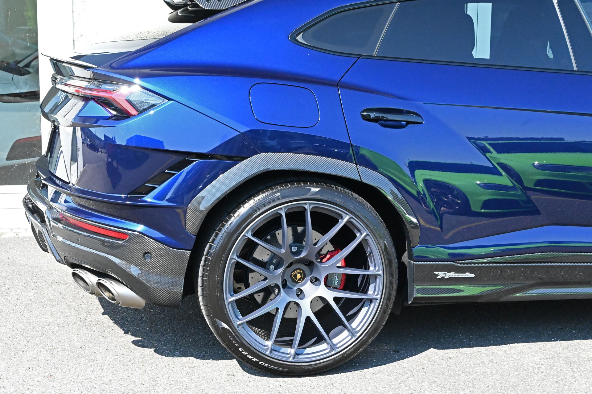 LAMBORGHINI Urus Performante-image-16