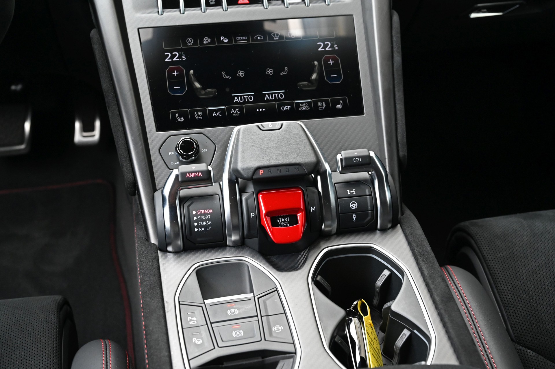 LAMBORGHINI Urus Performante-image-24