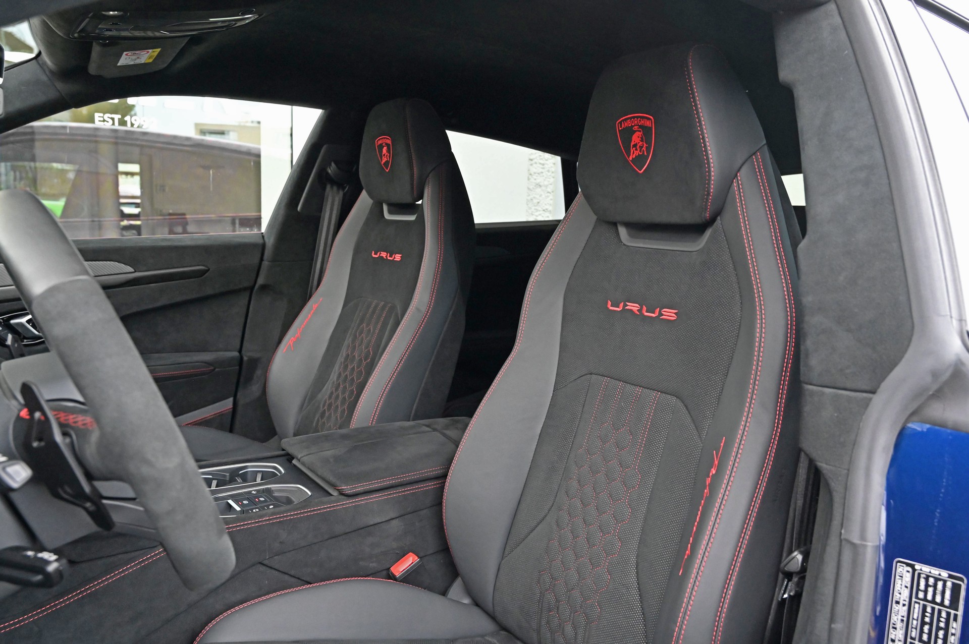 LAMBORGHINI Urus Performante-image-19