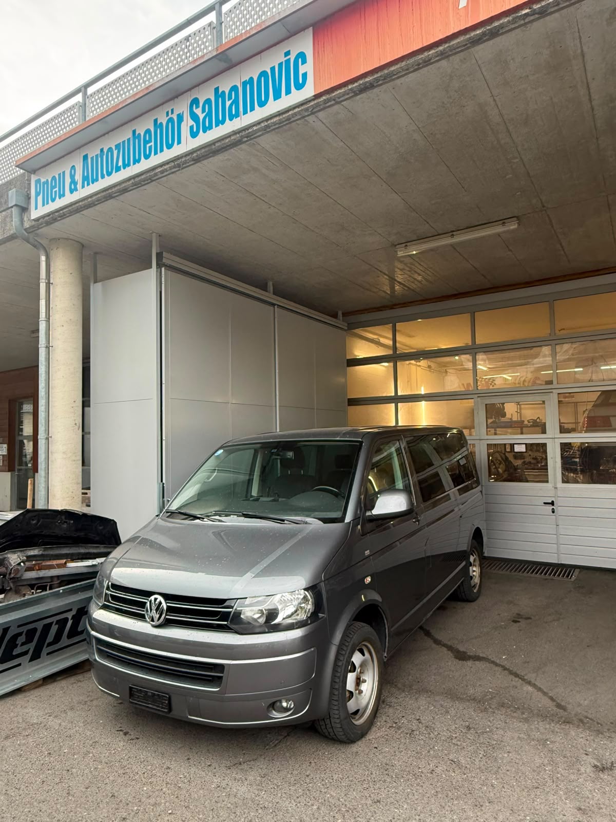 VW T5 Multivan 2.0 TDI CR Comfortline Edition 25-image-0