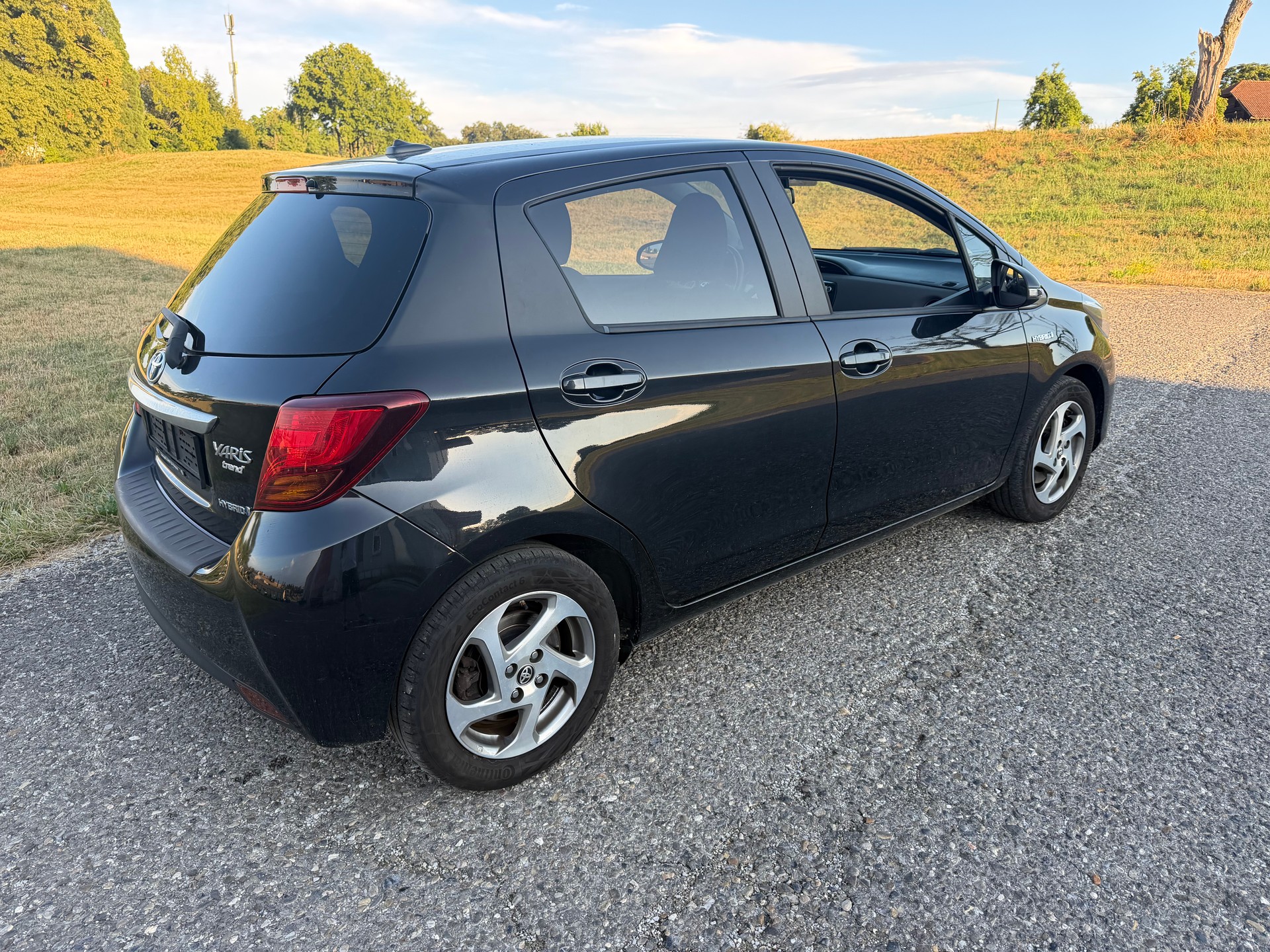 TOYOTA Yaris 1.5 VVT-i Hybrid Luna e-CVT-image-7