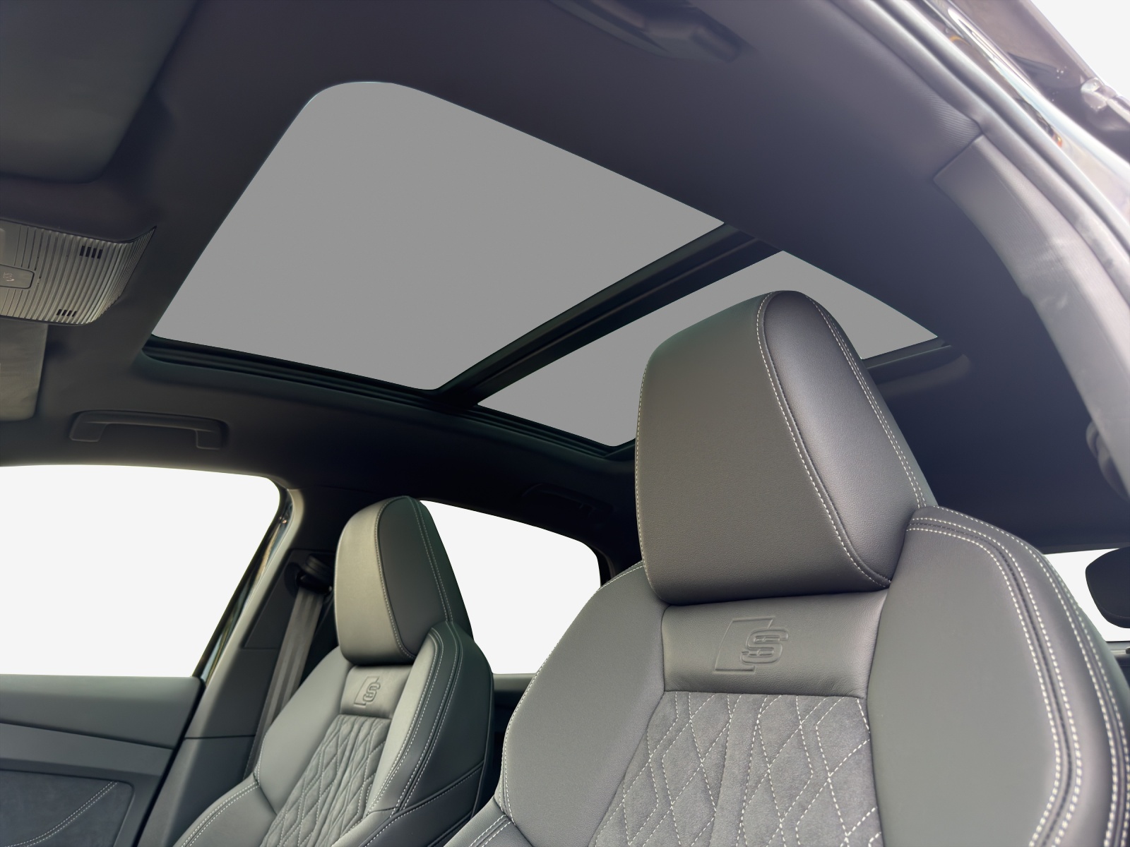 AUDI Q4 Sportback e-tron quattro performance Swiss Ski-image-14