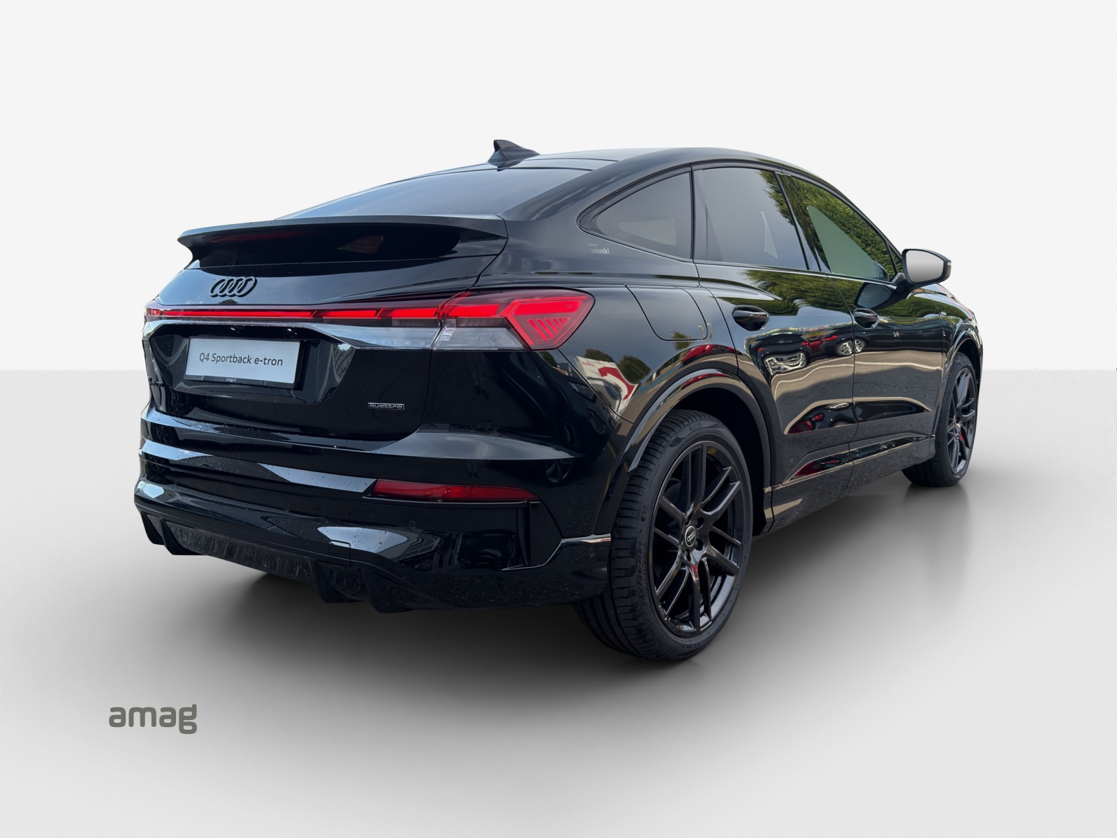 AUDI Q4 Sportback e-tron quattro performance Swiss Ski-image-4