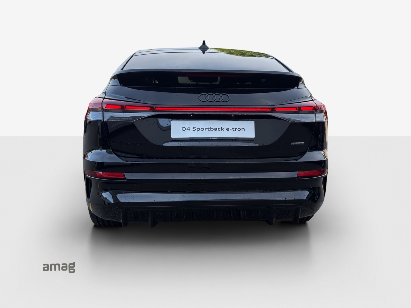 AUDI Q4 Sportback e-tron quattro performance Swiss Ski-image-3