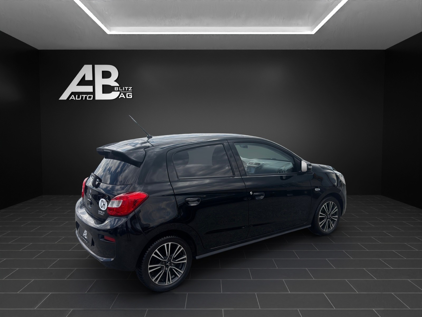 MITSUBISHI Space Star 1.2 Black Line CVT-image-4