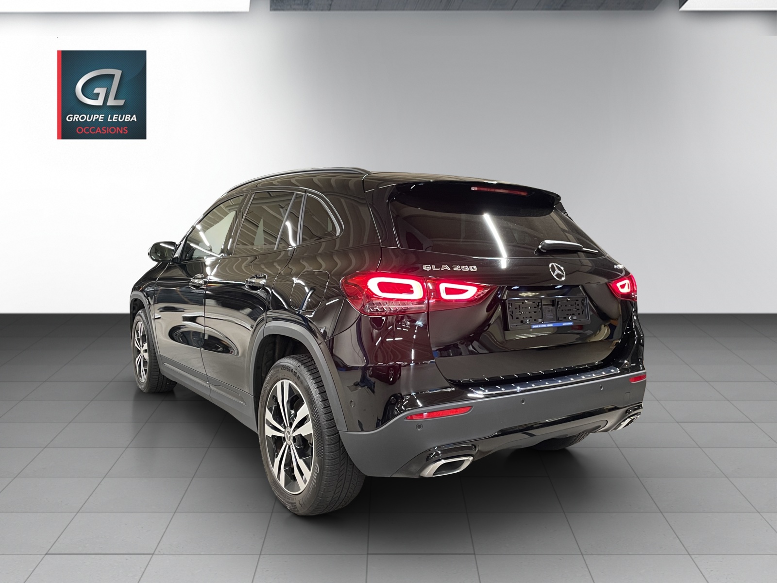 MERCEDES-BENZ GLA 250 Progressive 8G-DCT-image-3