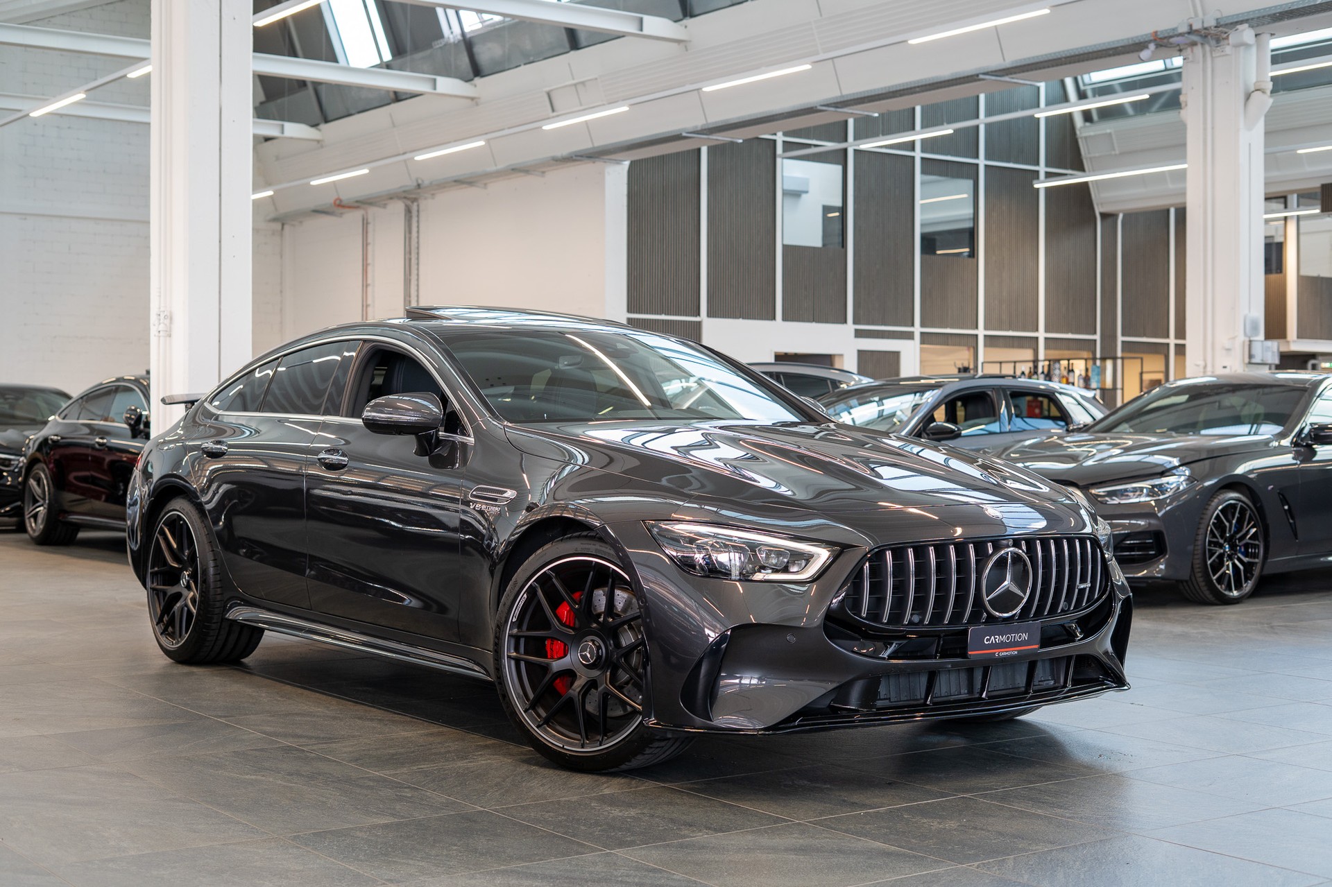 MERCEDES-BENZ AMG GT 63 S 4matic+ / Panorama-Schiebedach / Head-Up Display / Burmester-showroom-element-2