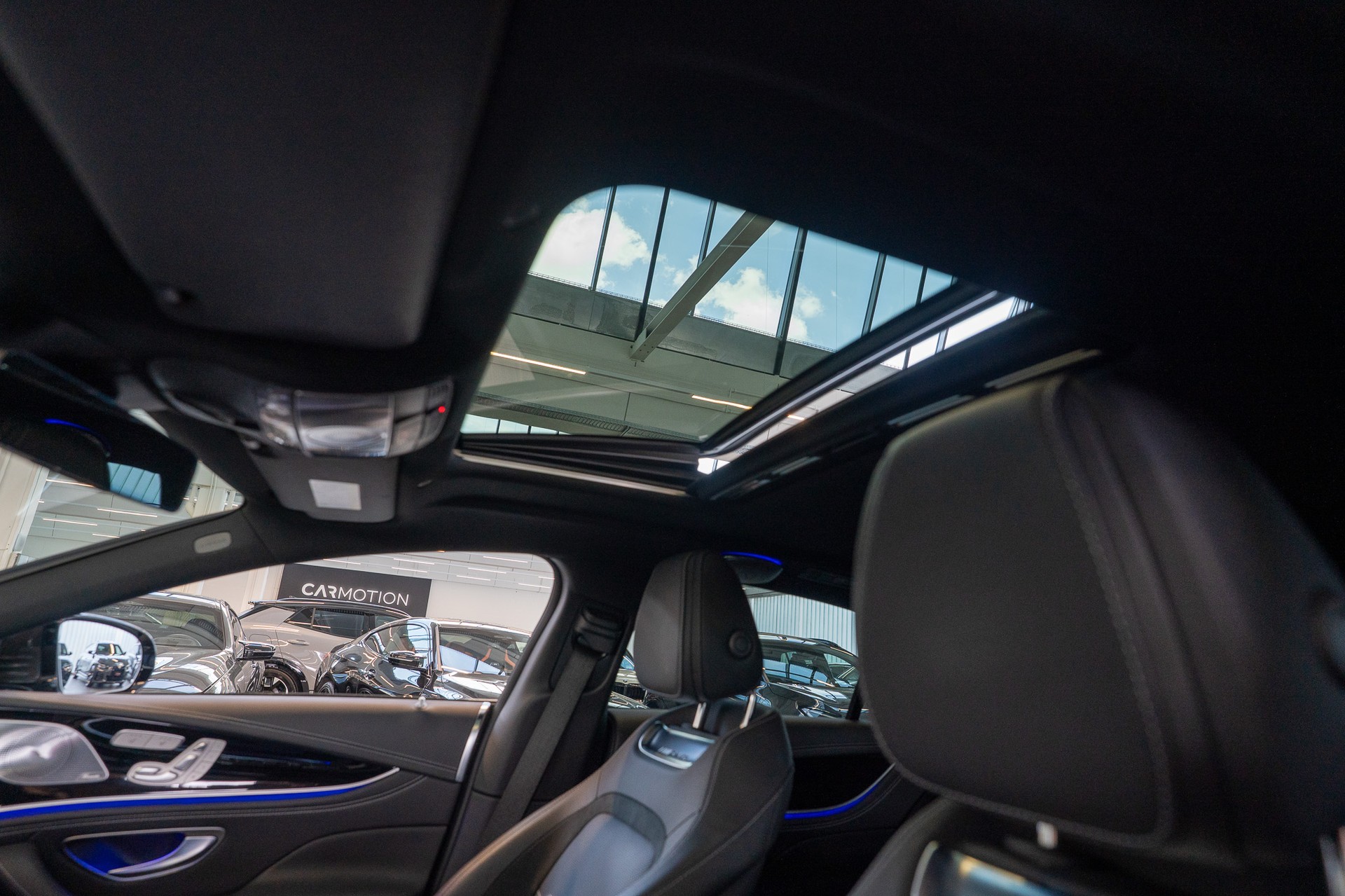 MERCEDES-BENZ AMG GT 63 S 4matic+ / Panorama-Schiebedach / Head-Up Display / Burmester-image-12