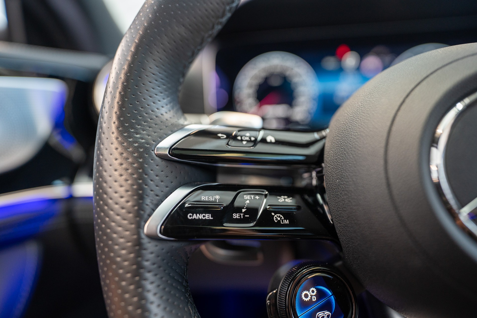 MERCEDES-BENZ AMG GT 63 S 4matic+ / Panorama-Schiebedach / Head-Up Display / Burmester-image-25