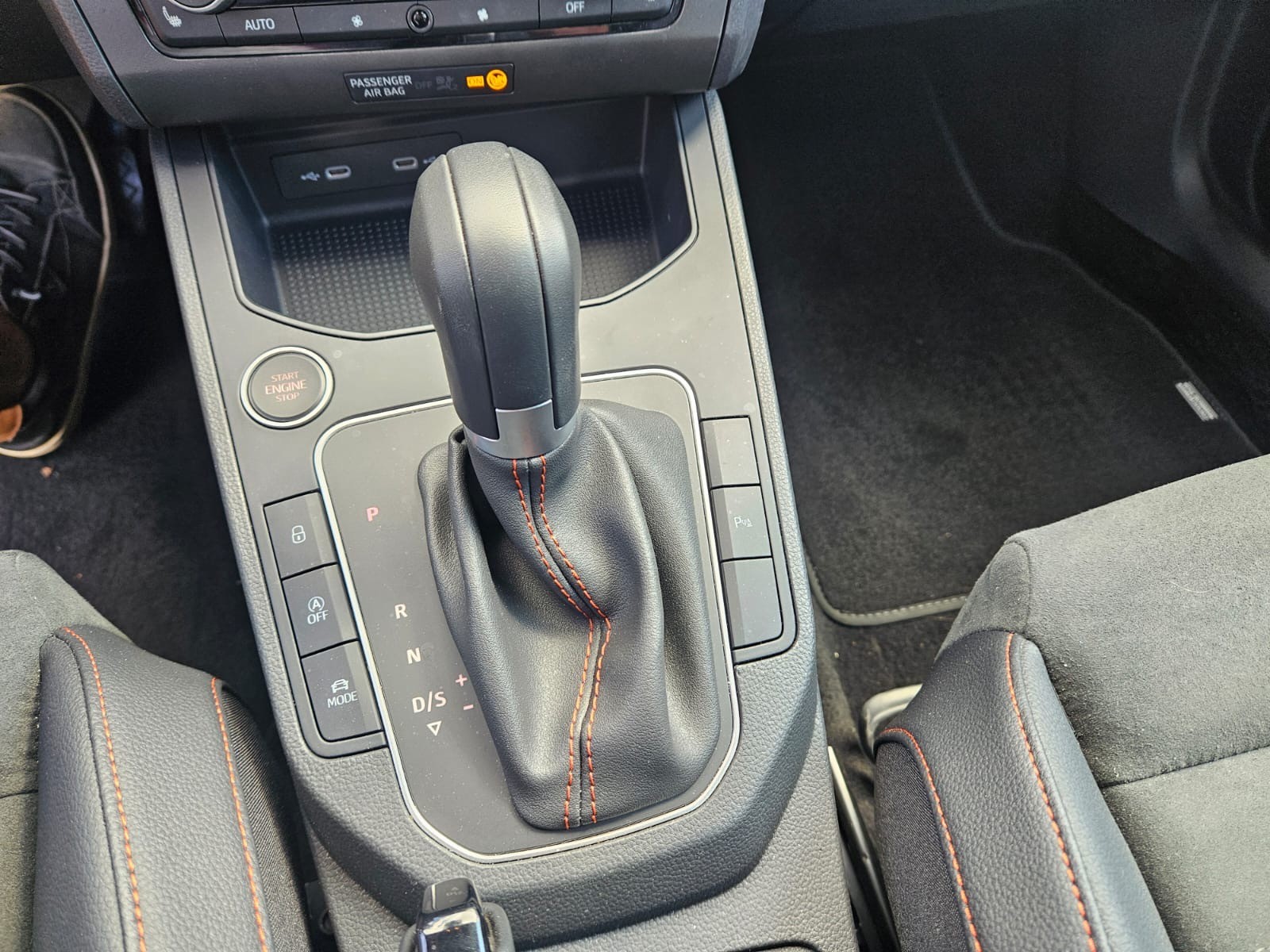 SEAT CH WAGEN !! IBIZA 1.5 "FR SPORT MIT 150 PS" TSI FR DSG-AUTOMAT. KM 5`700 KM. MIT HAGELSCHADEN !!-image-4