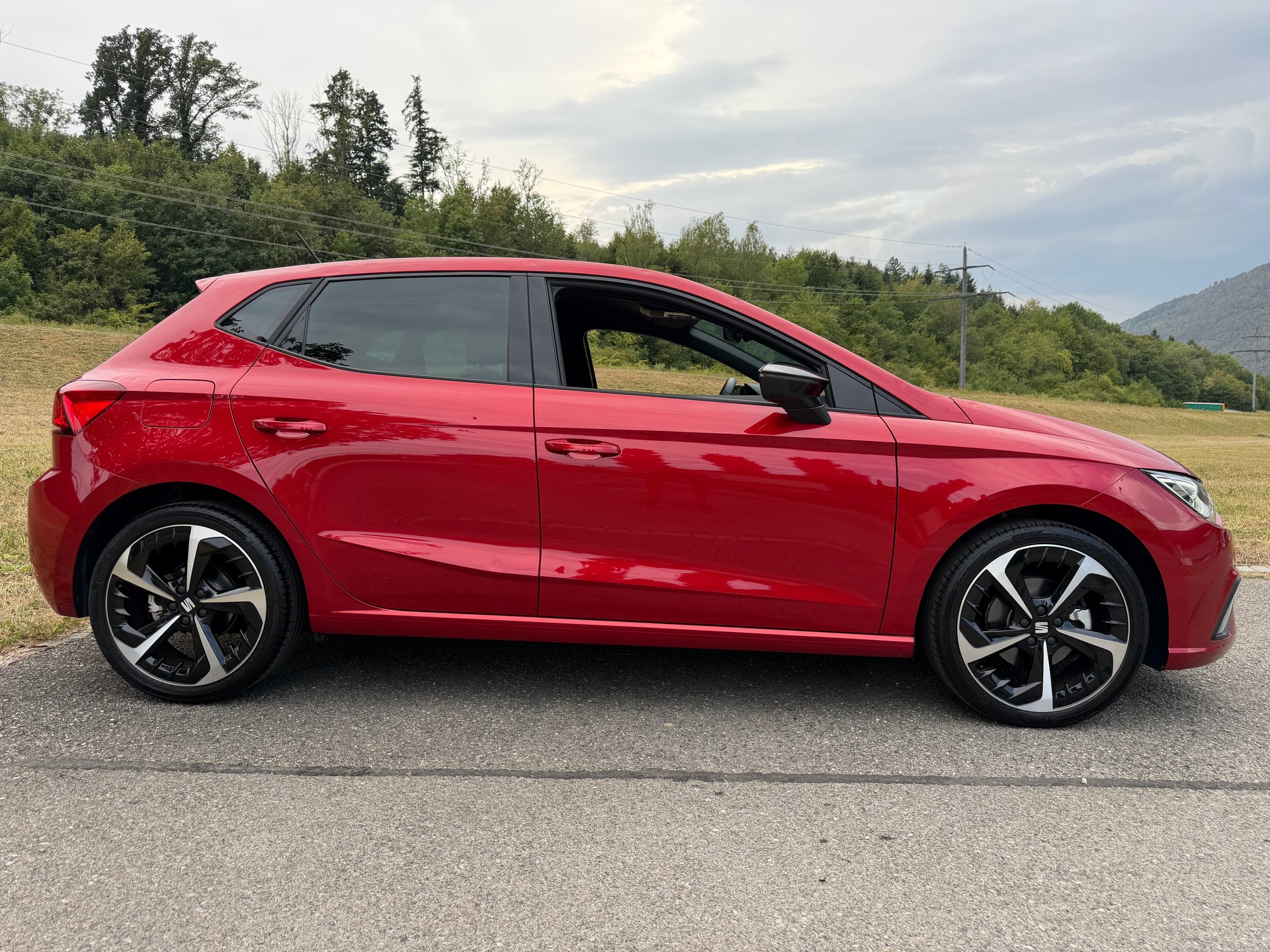 SEAT CH WAGEN !! IBIZA 1.5 "FR SPORT MIT 150 PS" TSI FR DSG-AUTOMAT. KM 5`700 KM. MIT HAGELSCHADEN !!-image-13