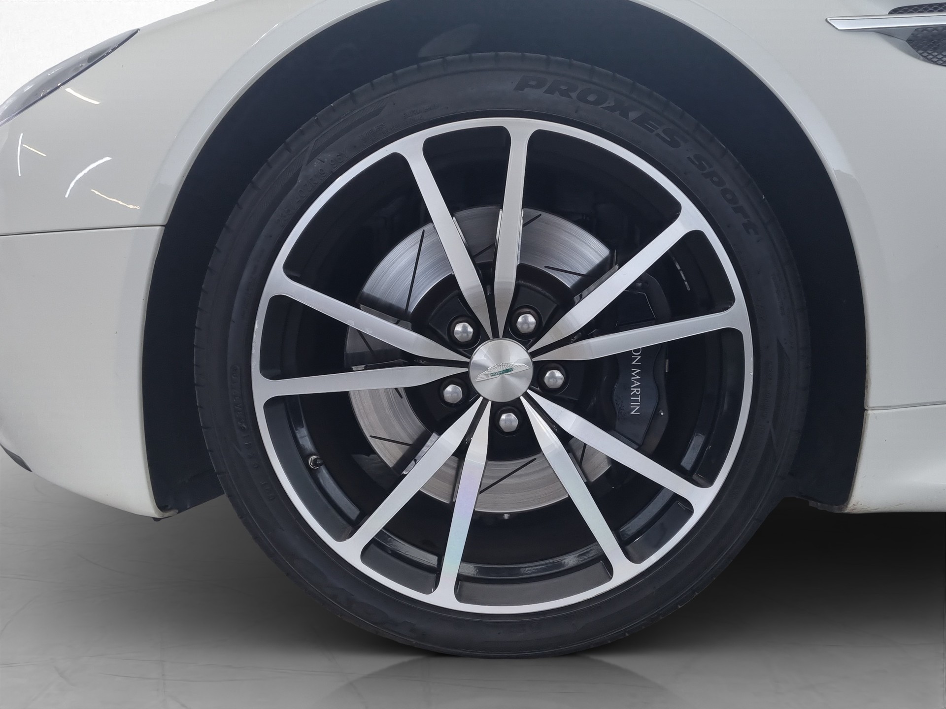 ASTON MARTIN V8 Vantage Roadster 4.7 Sportshift-image-15