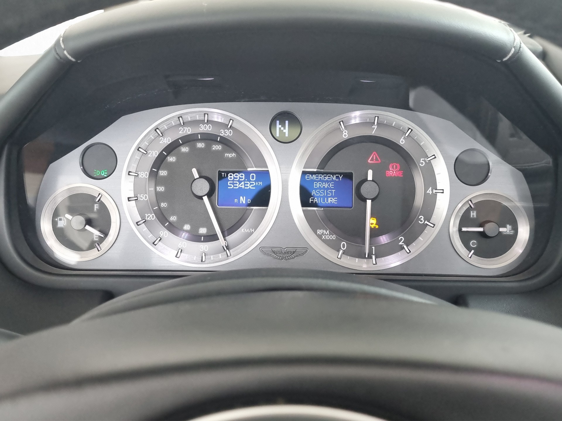 ASTON MARTIN V8 Vantage Roadster 4.7 Sportshift-image-9
