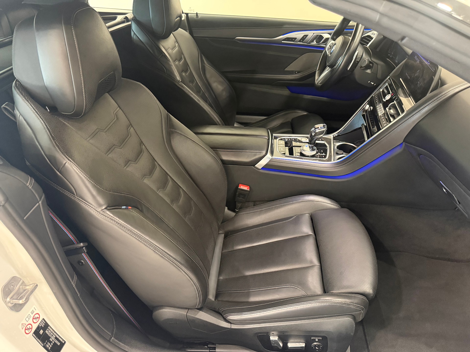 BMW 840i xDrive M Sport Steptronic-image-11