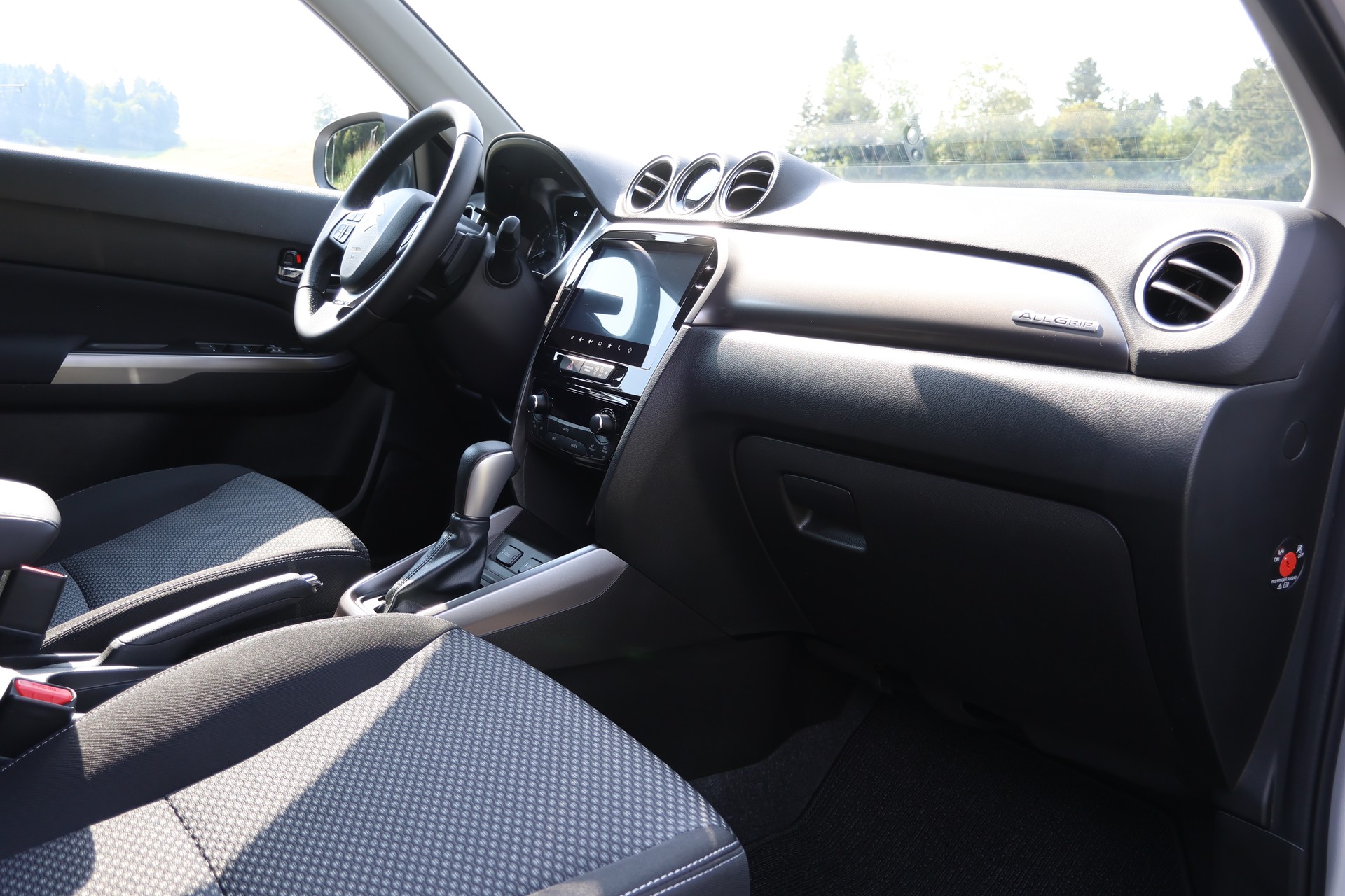 SUZUKI Vitara 1.4T Piz Sulai 4x4 Hybrid Automatic-image-12