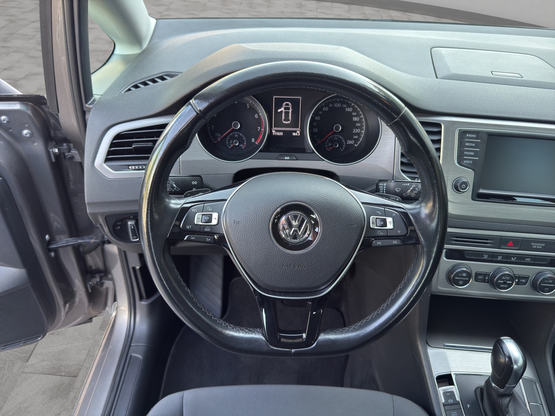 VW Golf Sportsvan 1.4 TSI Comfortline DSG-image-9
