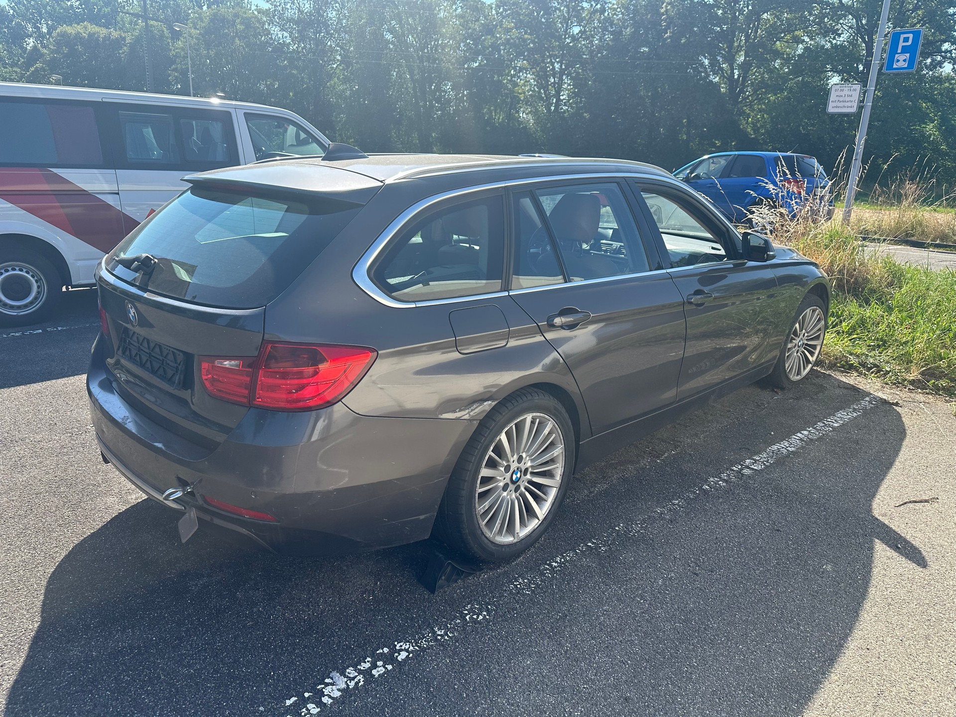 BMW 335d xDrive Touring Steptronic-image-6