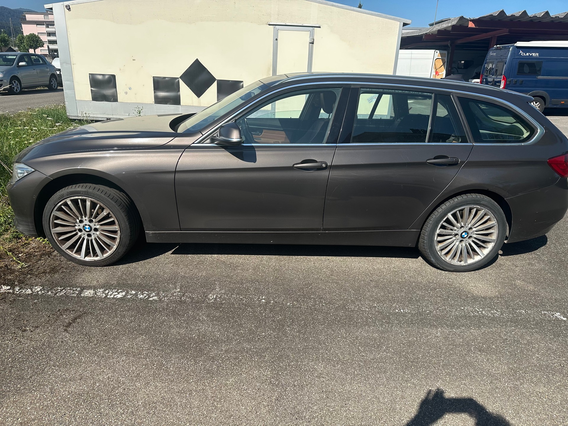 BMW 335d xDrive Touring Steptronic-image-3