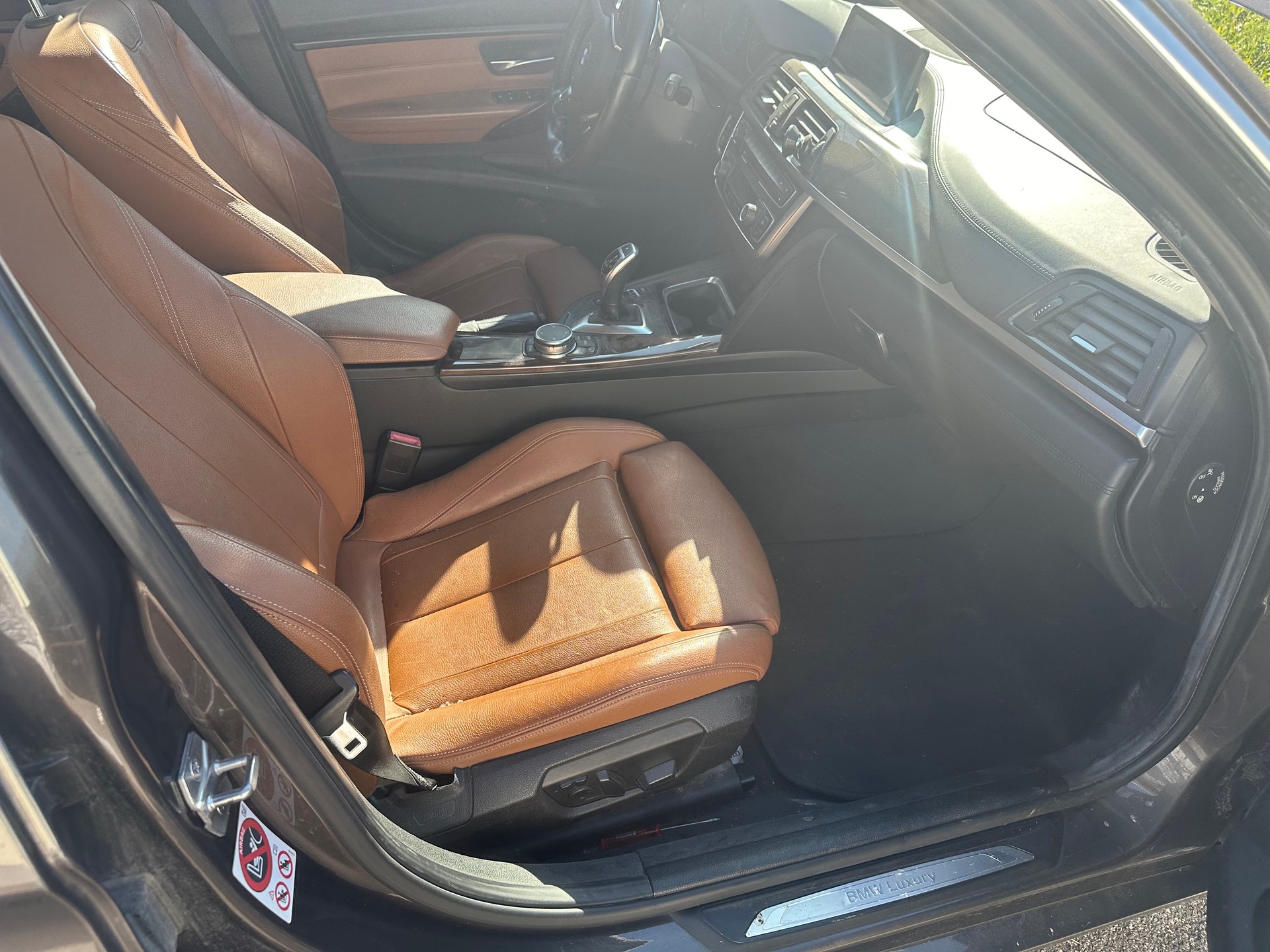 BMW 335d xDrive Touring Steptronic-image-10