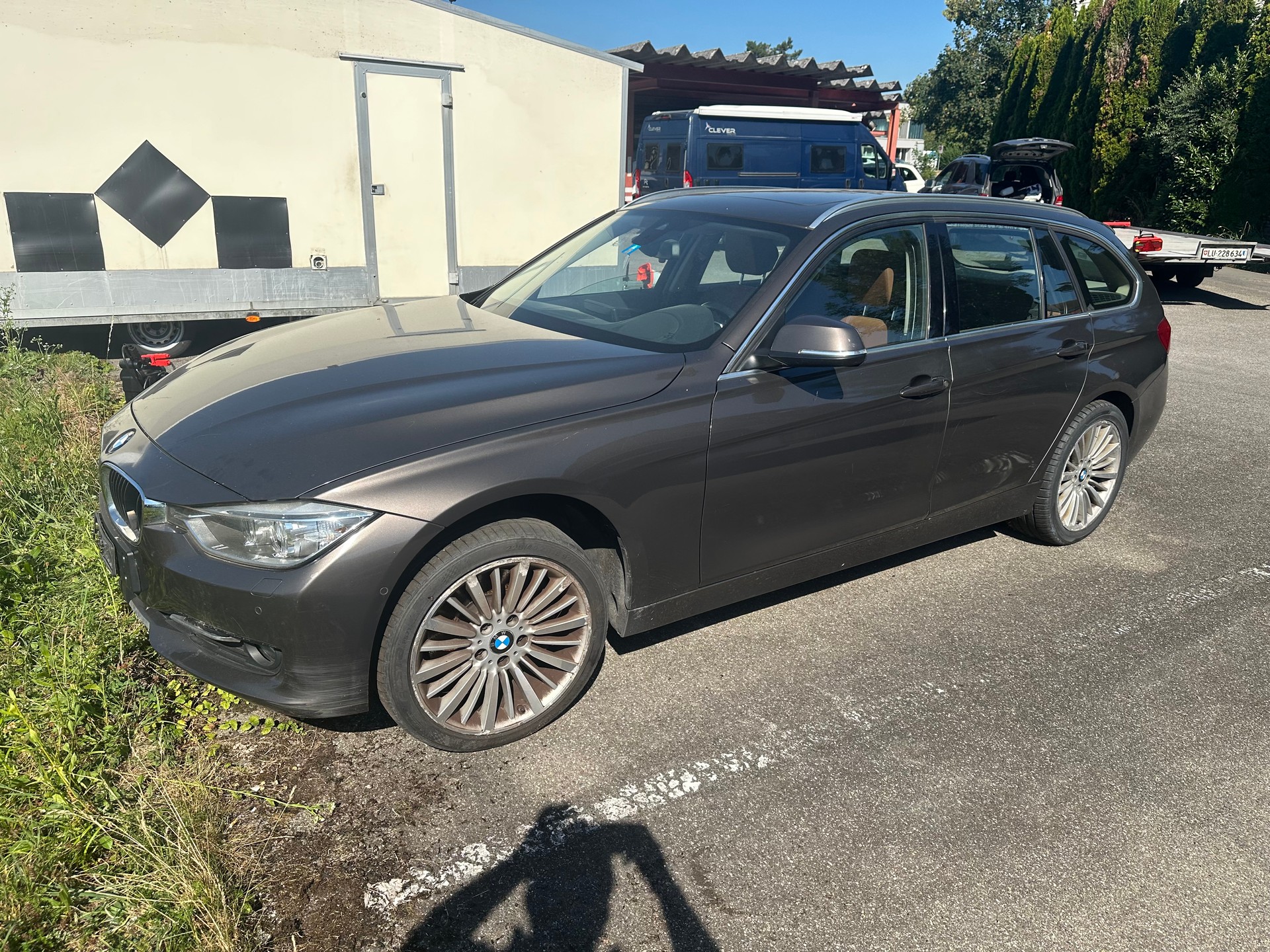 BMW 335d xDrive Touring Steptronic-image-13