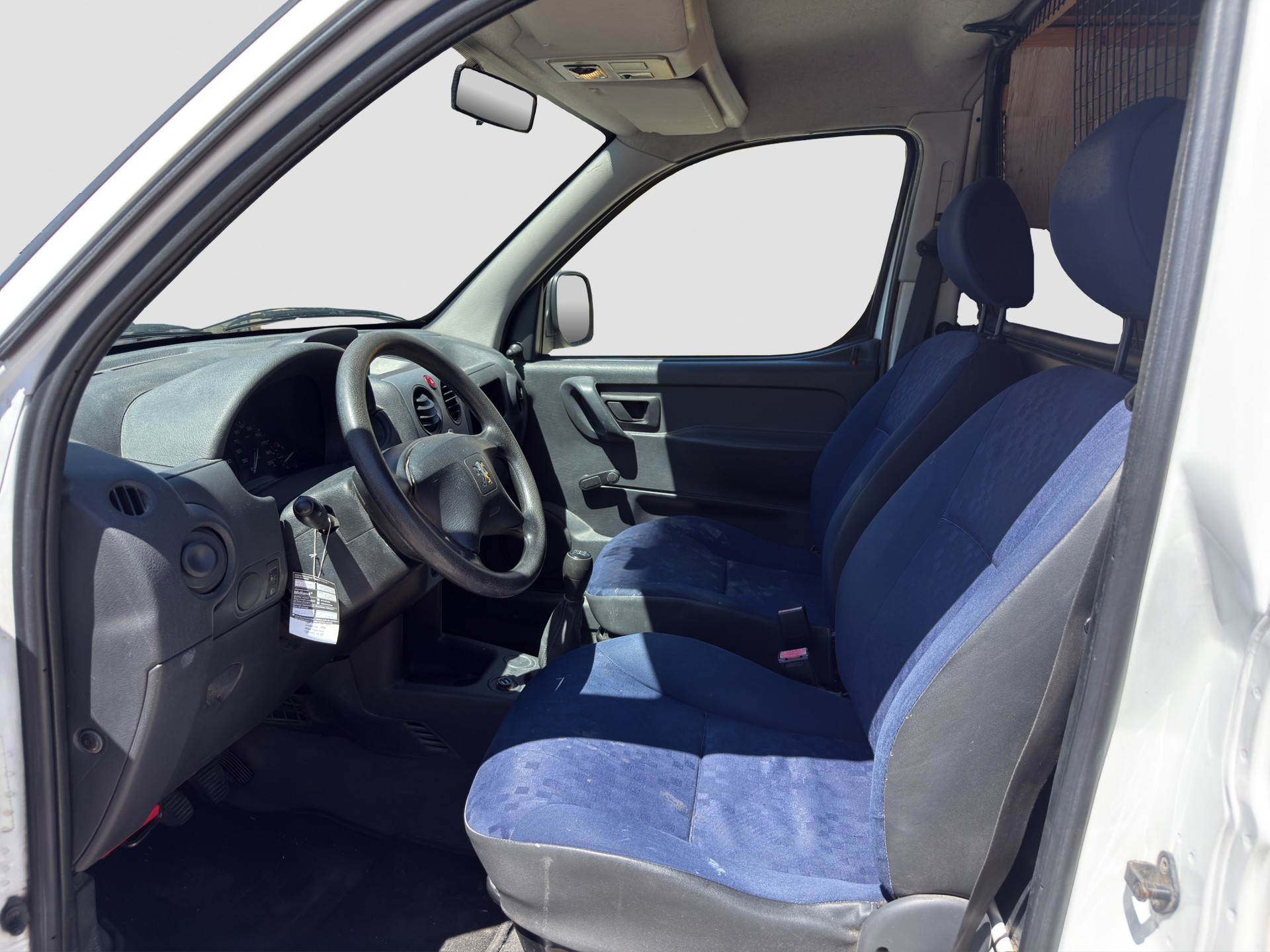 PEUGEOT Partner 1.6 HDI ** Mit Rest-MFK **-image-8