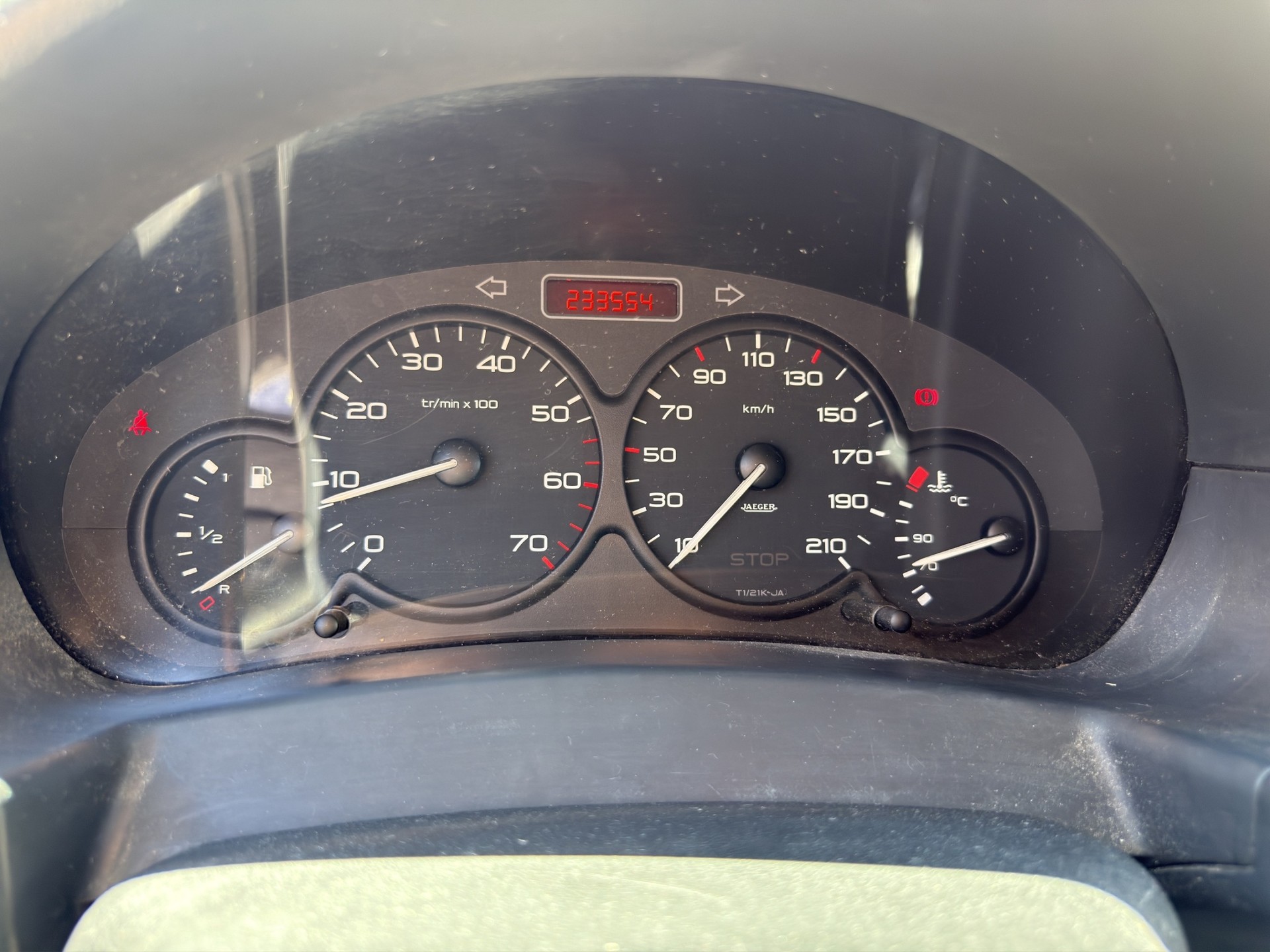 PEUGEOT Partner 1.6 HDI ** Mit Rest-MFK **-image-10