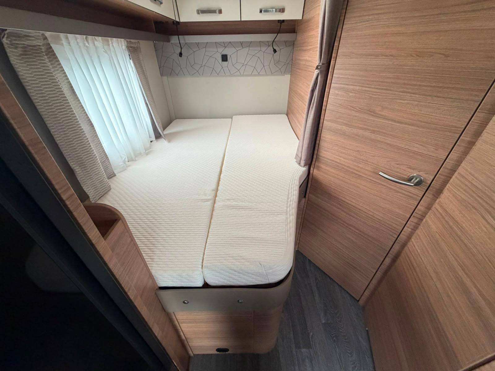 FORD ***2.0 TDCI 160PS***WEINSBERG CARALOFT 650 MF***NEUWERTIG***AUTOMAT***SEITEN-BETT***-image-24