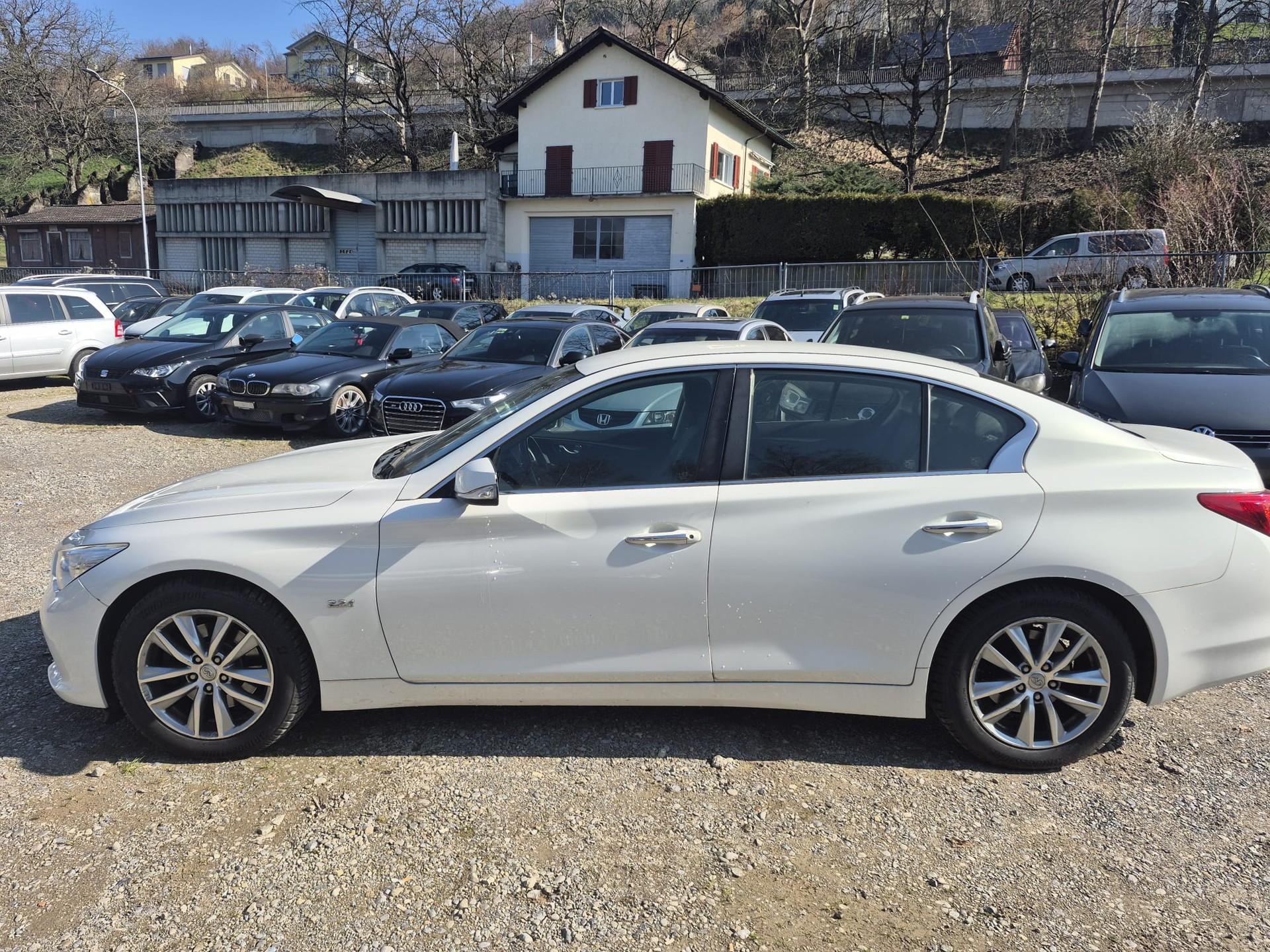 INFINITI Q50 2.2d Premium Tech Automatic-image-2