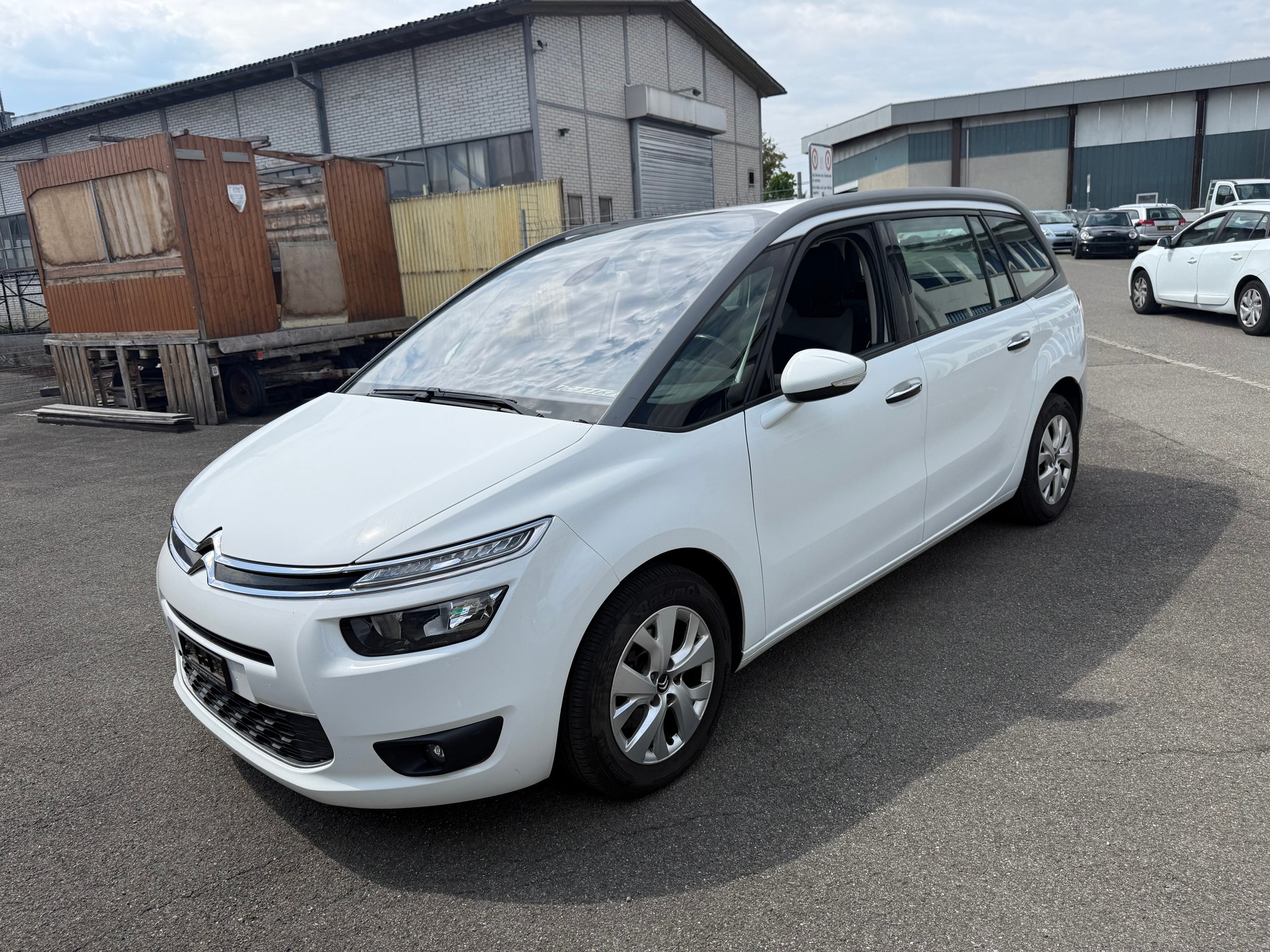 CITROEN Grand C4 Picasso 1.6 e-HDi Attraction EGS6-image-2